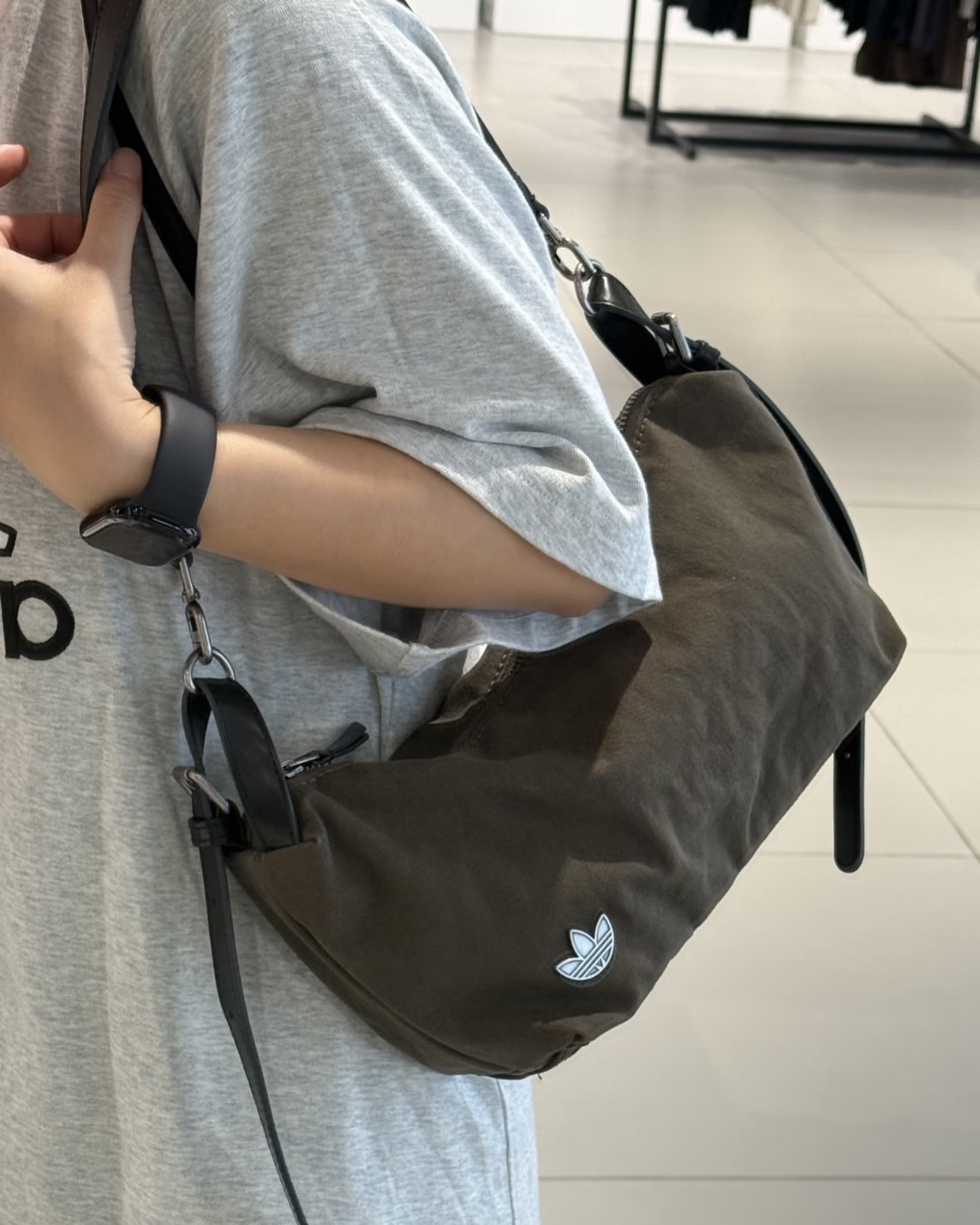 【現貨】Adidas Originals 復古 肩背包 托特包 棕褐色 2款