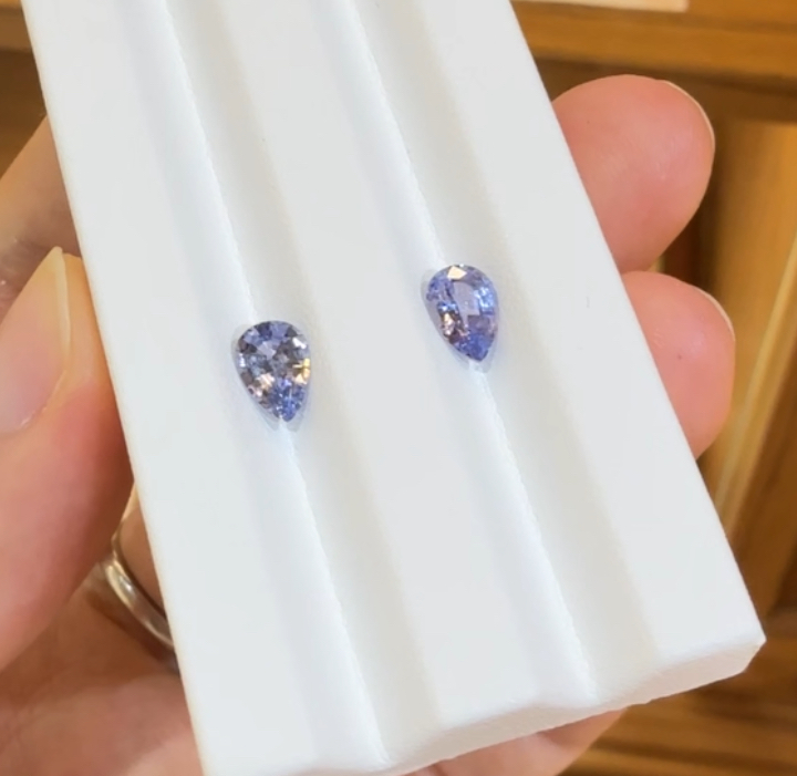 1.64ct 無燒紫藍色藍寶石 - 裸石一對