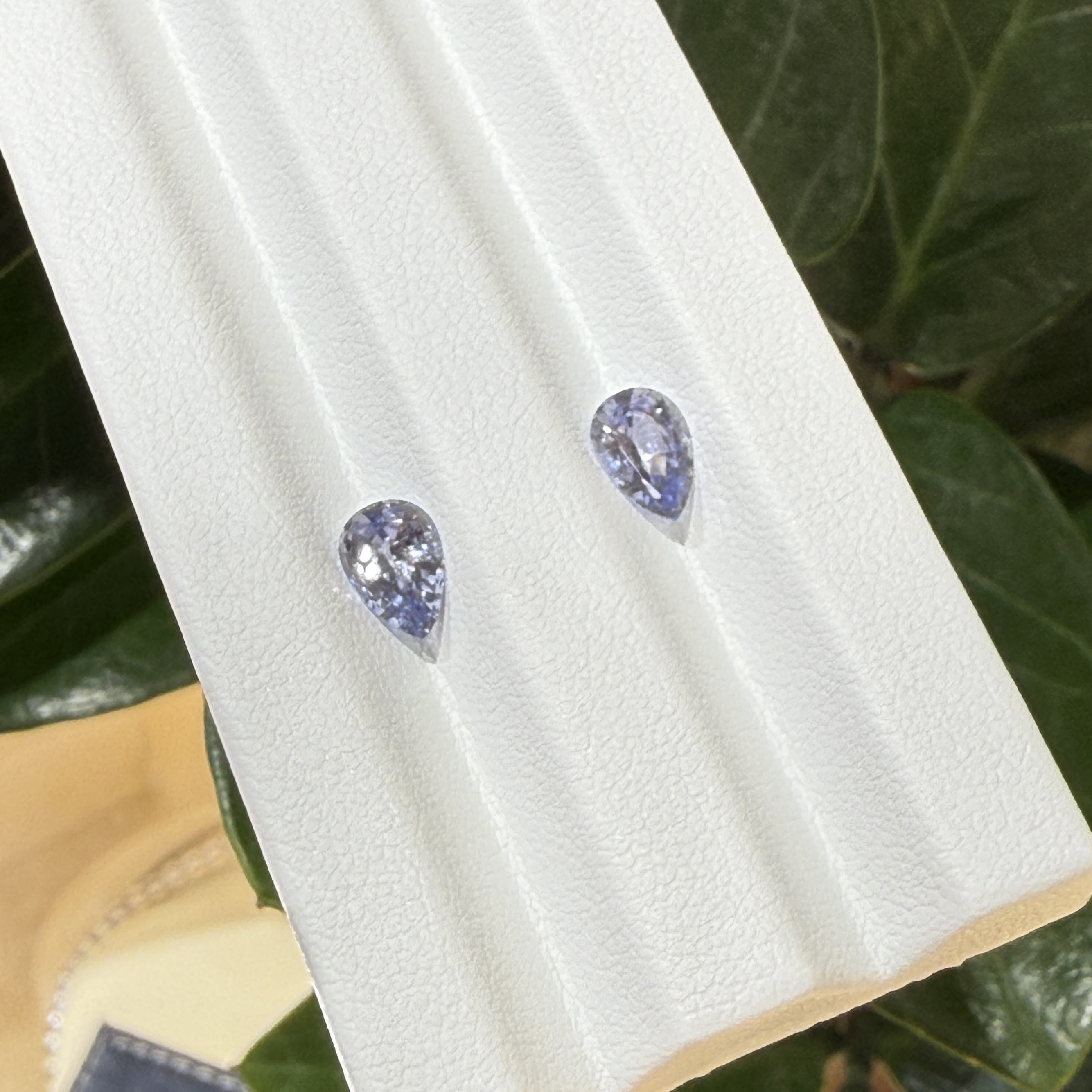 1.64ct 無燒紫藍色藍寶石 - 裸石一對