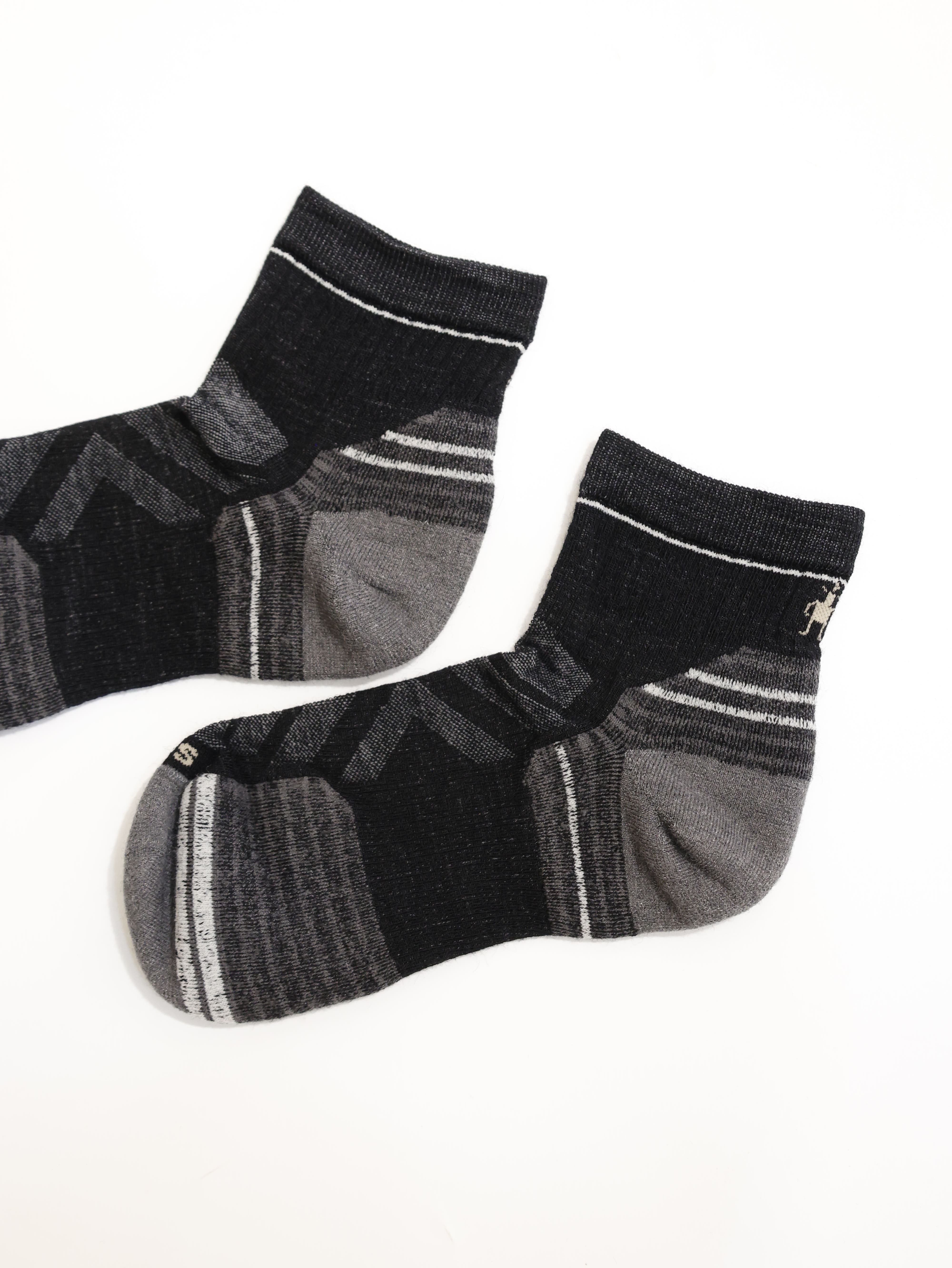 【 M 號】SMARTWOOL 羊毛襪 機能戶外局部輕減震低筒襪 黑色 SW002479001