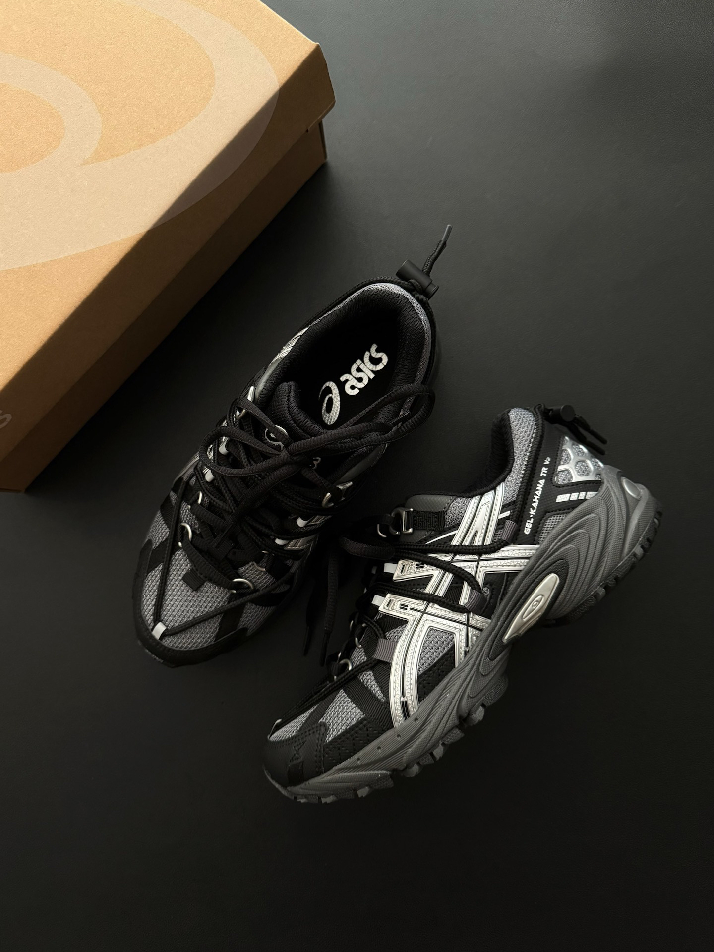 代購-ASICS Gel-Kahana TR V2  復古千禧風 老爹鞋 男女同款 黑銀