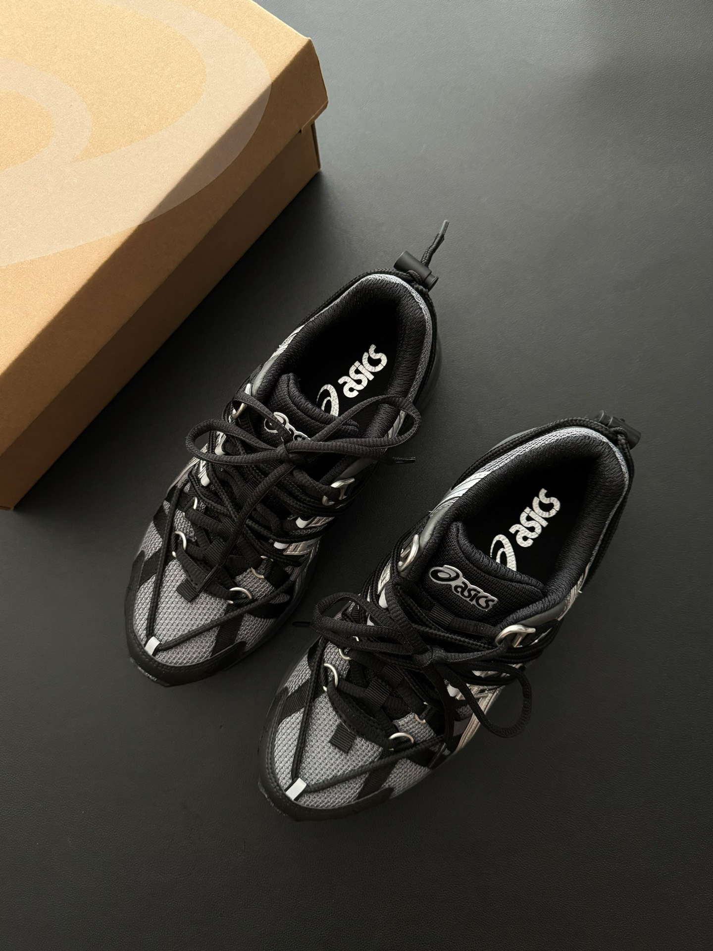 代購-ASICS Gel-Kahana TR V2  復古千禧風 老爹鞋 男女同款 黑銀