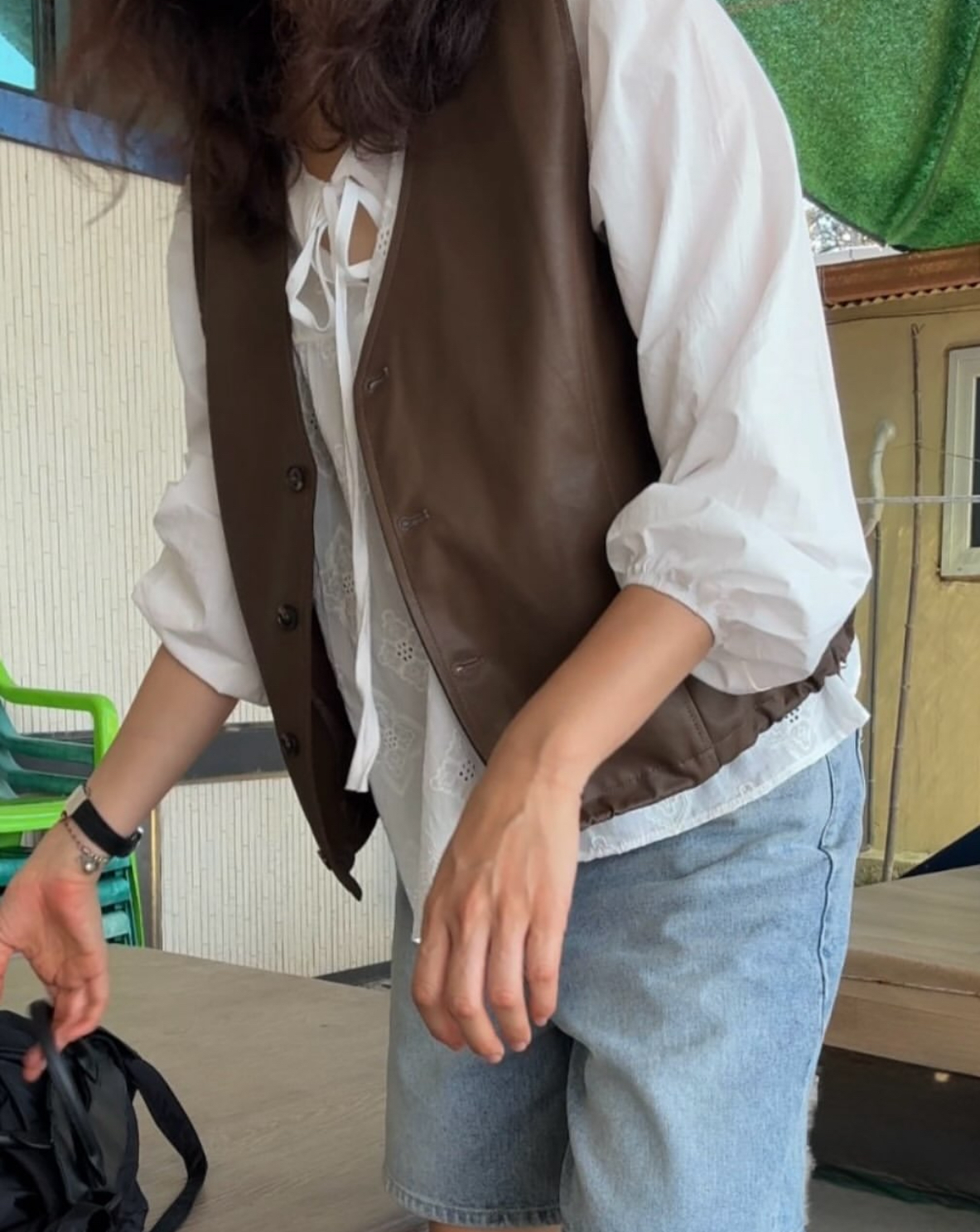 Valerie 兩穿下擺抽繩皮背心 [ 2 colors / Free ]