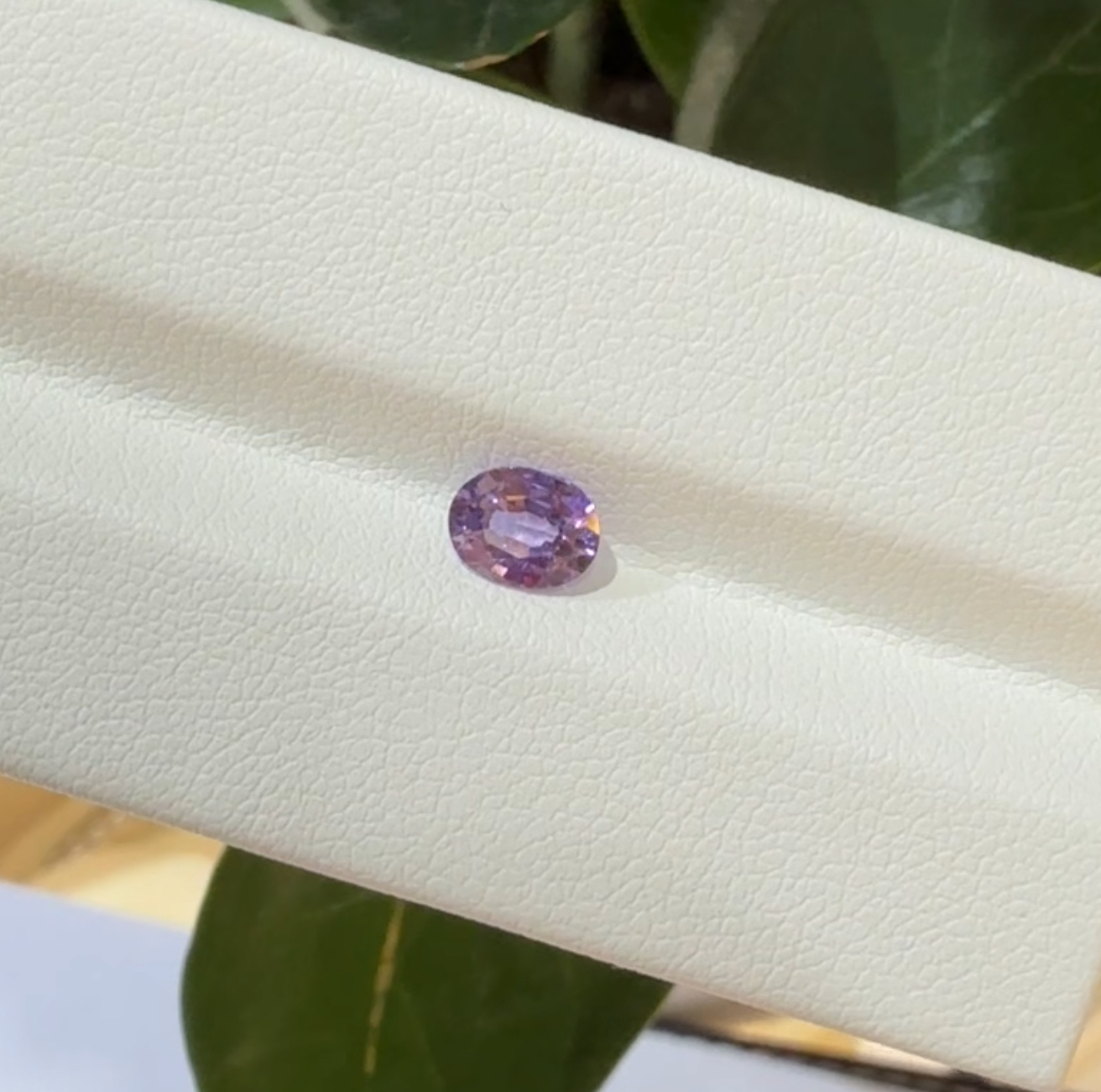 0.68ct 無燒紫色藍寶石 - 裸石