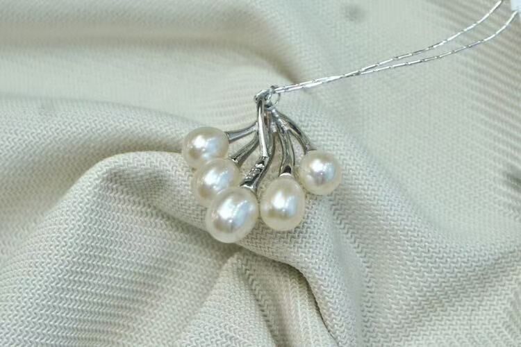 zc1610  S925-淡水无核珍珠小麦穗吊坠4-5mm