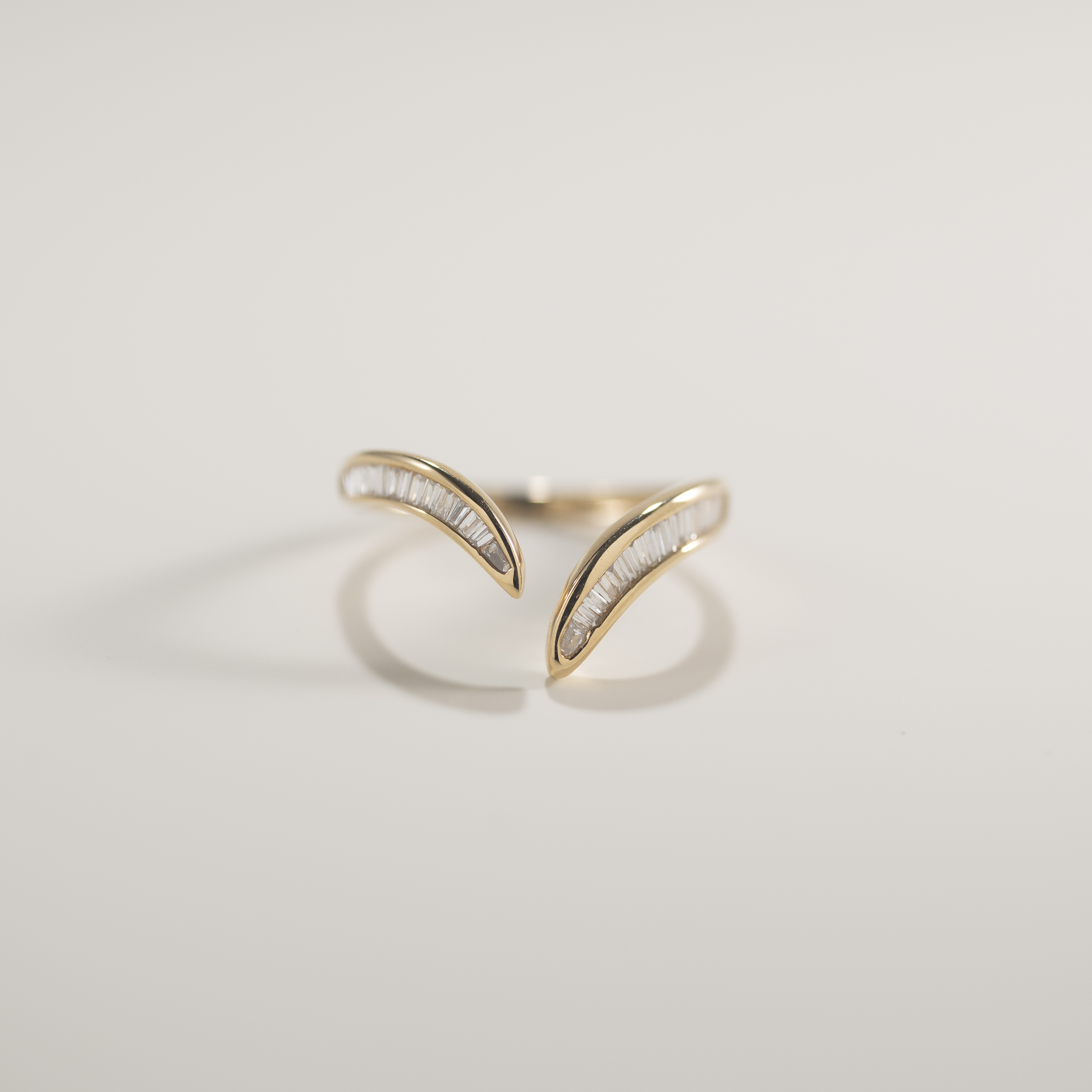 18K Open 'V' Diamond Ring