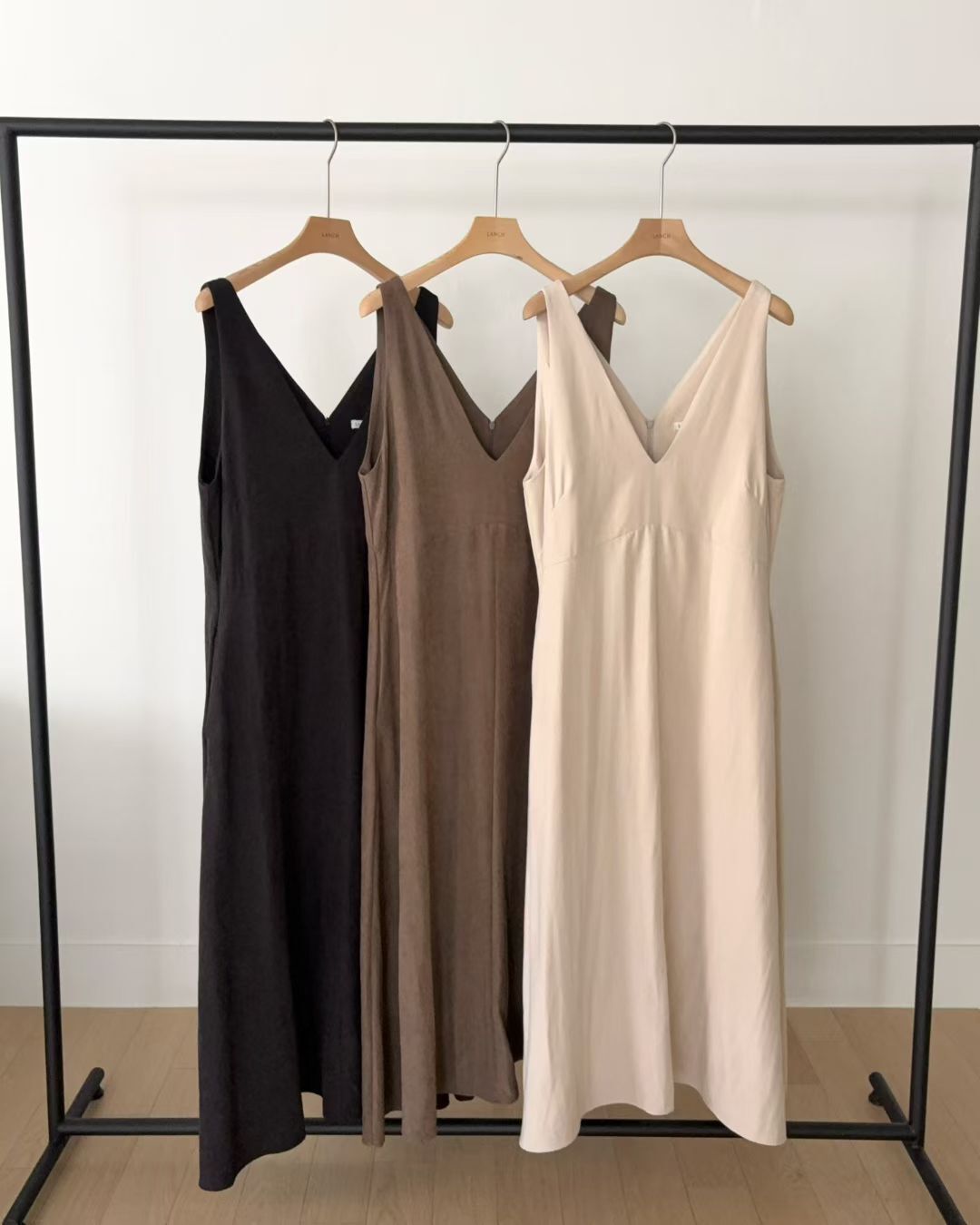 PE5003 深V領背心連身裙