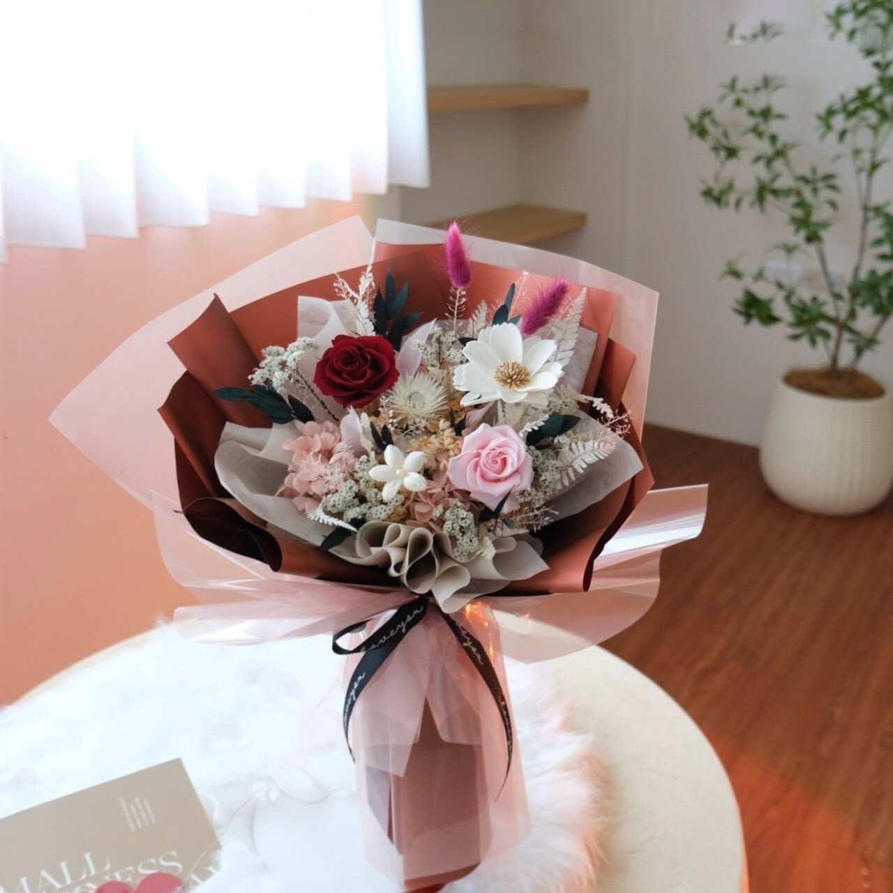 紅粉玫瑰永生花束