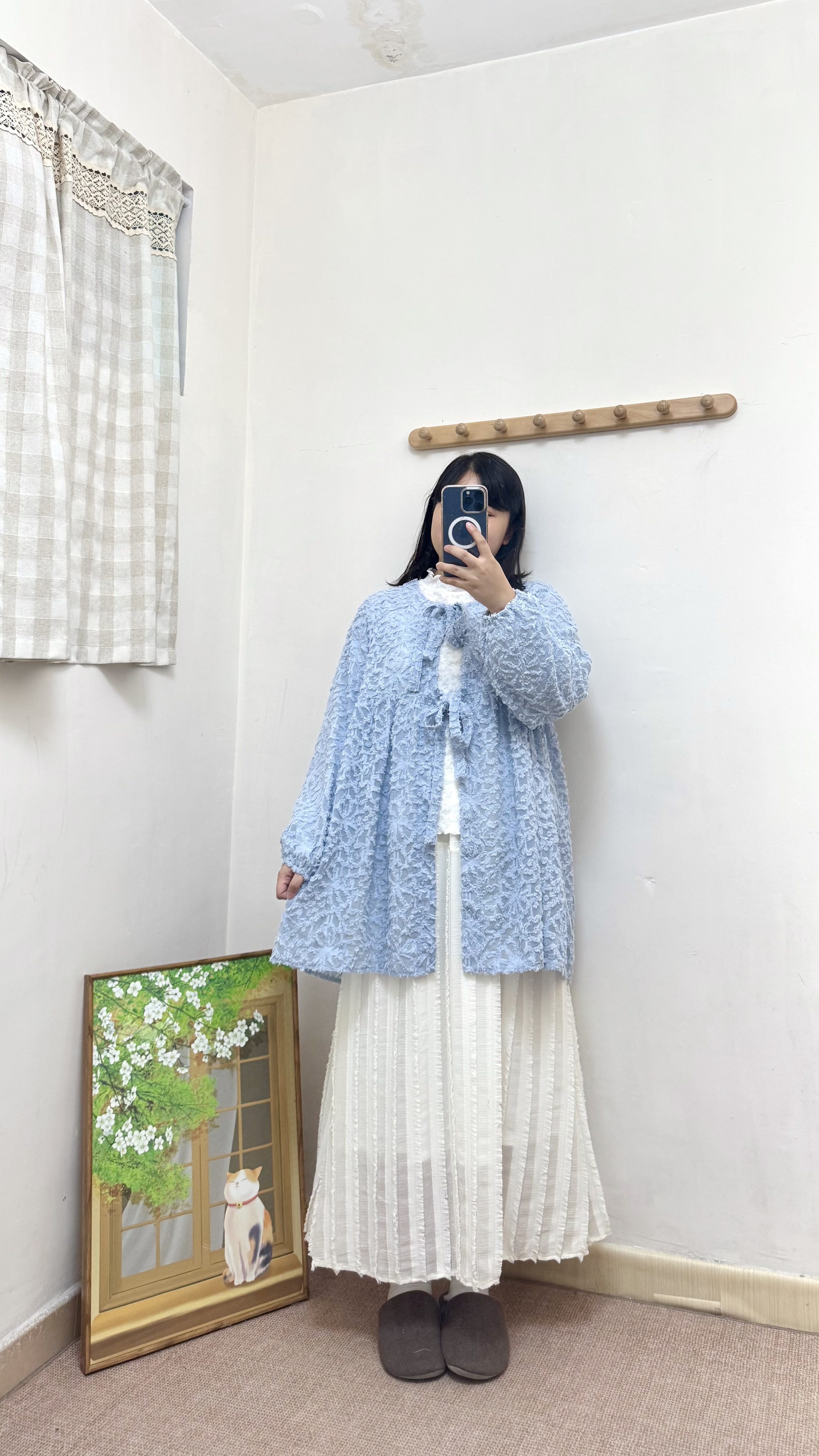 推薦！壓花毛毛綁帶薄身外套