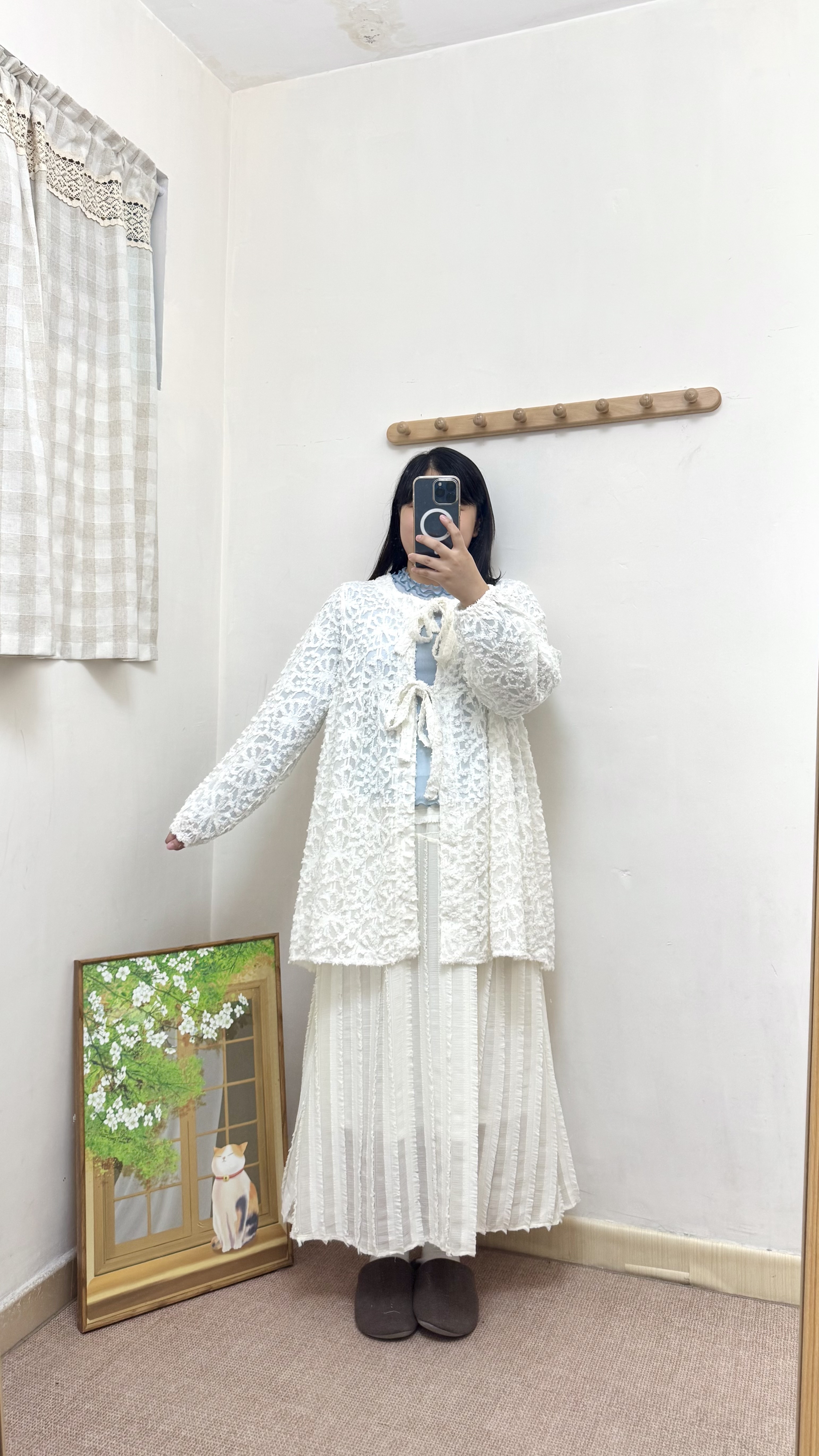 推薦！壓花毛毛綁帶薄身外套