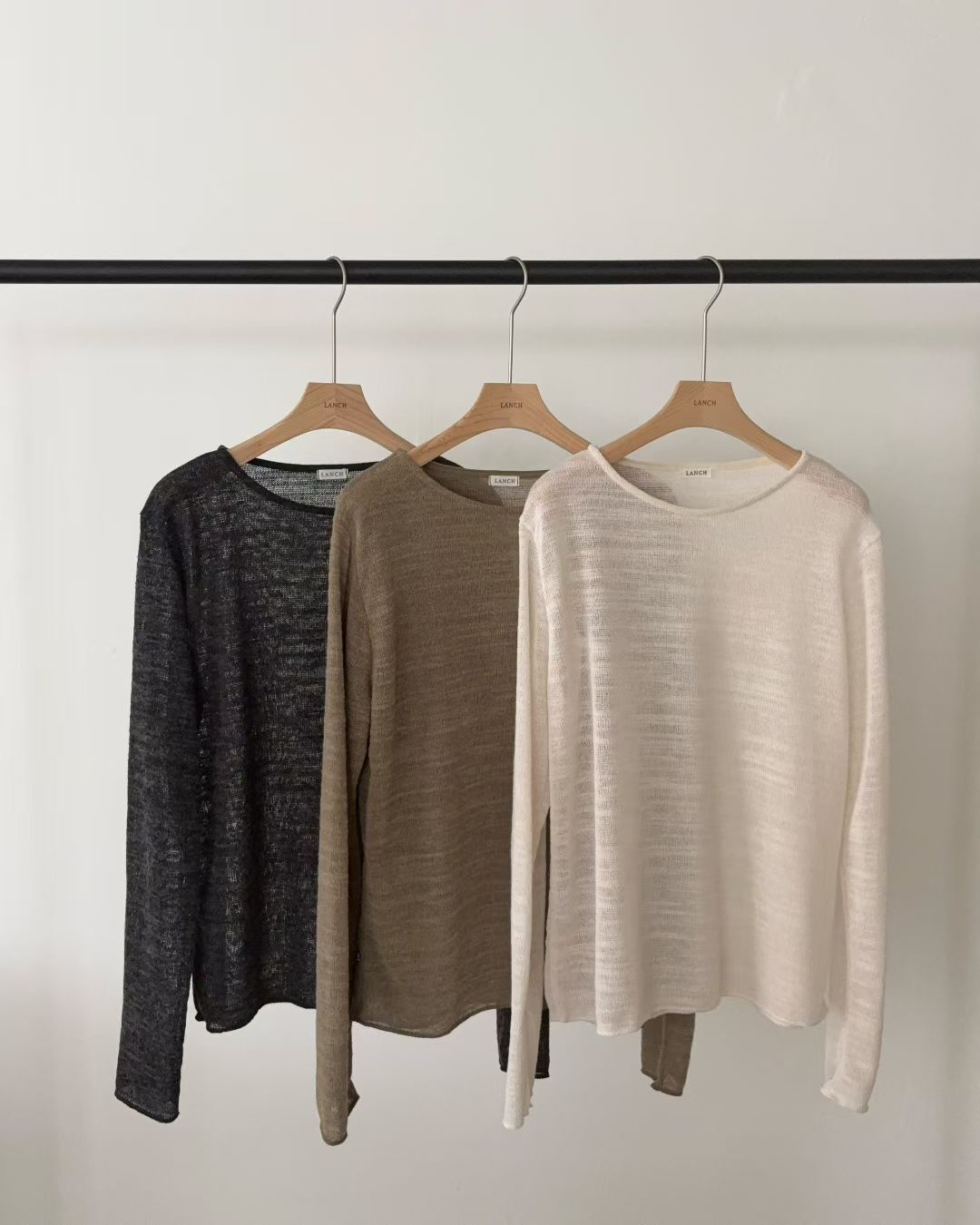 PE5010 透膚暗紋長袖上衣