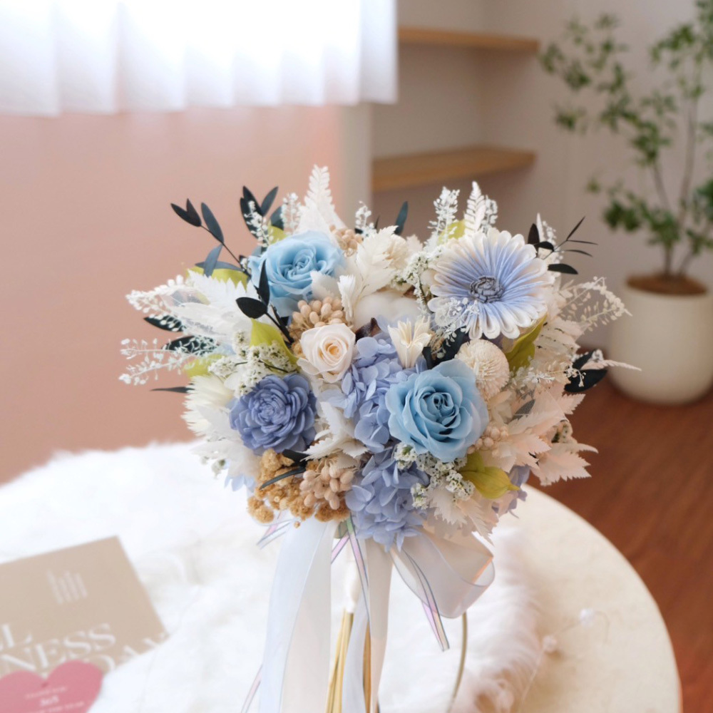藍白色＋綠葉版 永生花 新娘捧花