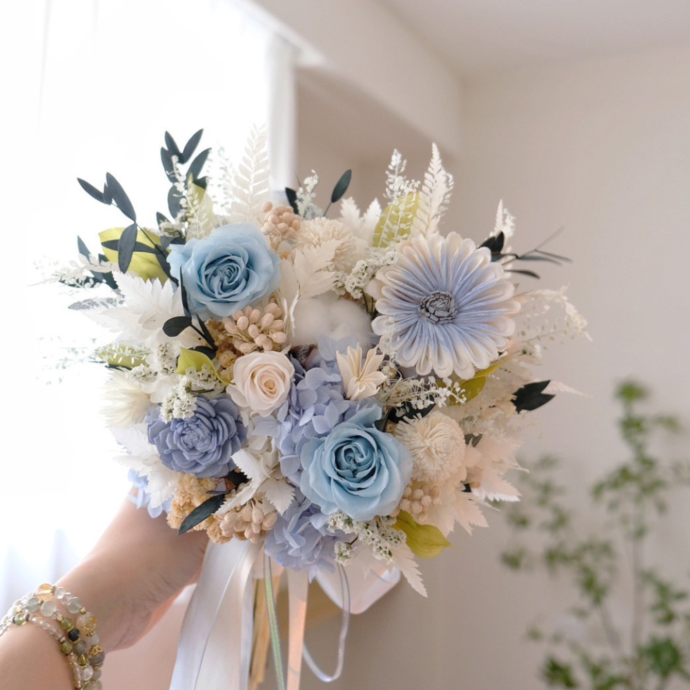 藍白色＋綠葉版 永生花 新娘捧花