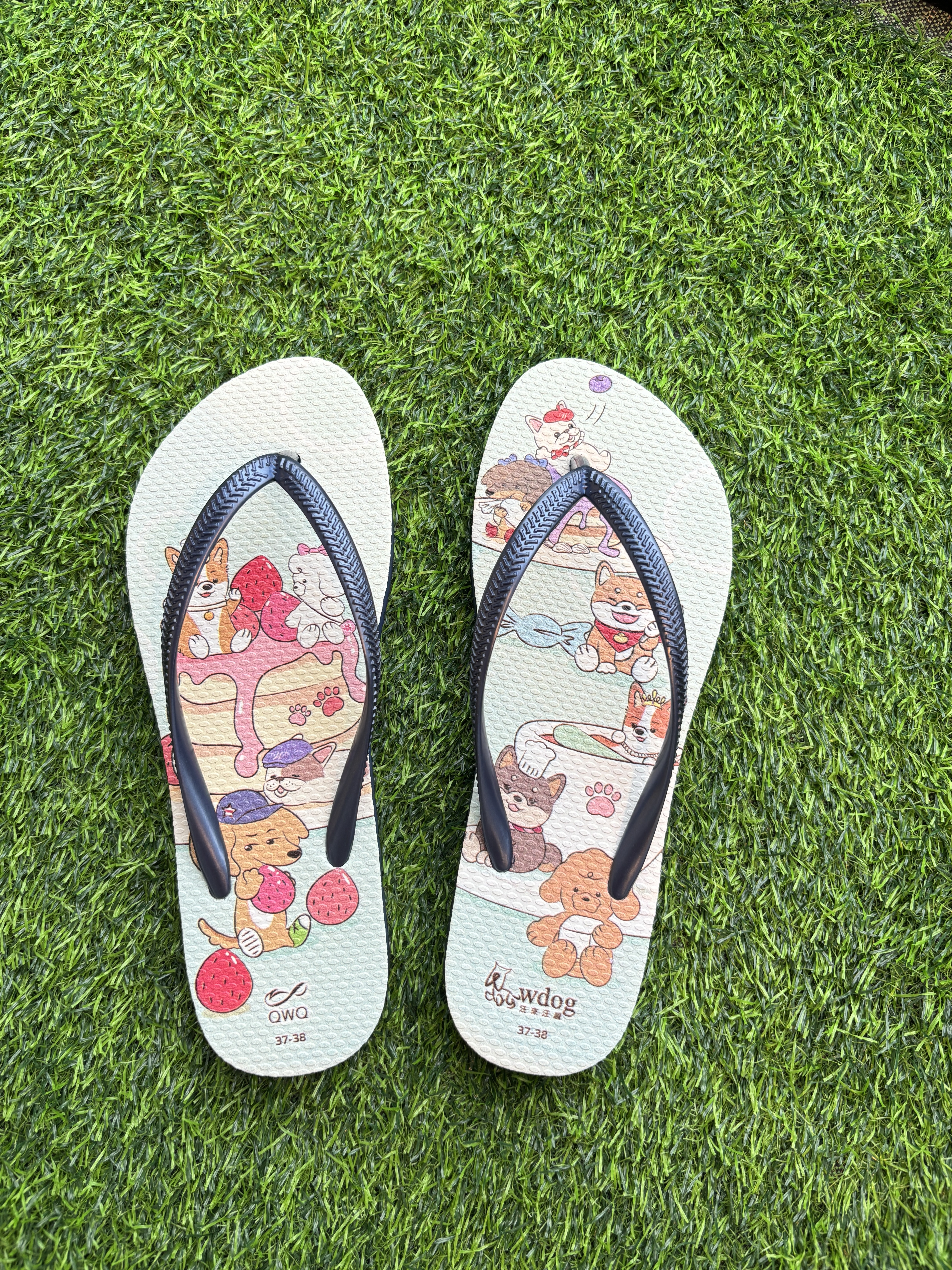 汪來汪趣 甜點集合 女款細帶人字夾腳拖鞋 藏青藍