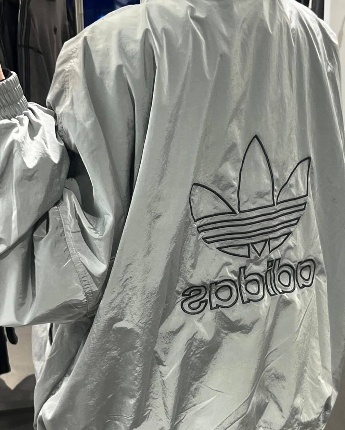 Adidas Originals 立領外套 防風外套 連帽外套 帽可以收 反光 落肩 燈籠袖 短版 黑色 灰色(任買兩件711免運)/預購