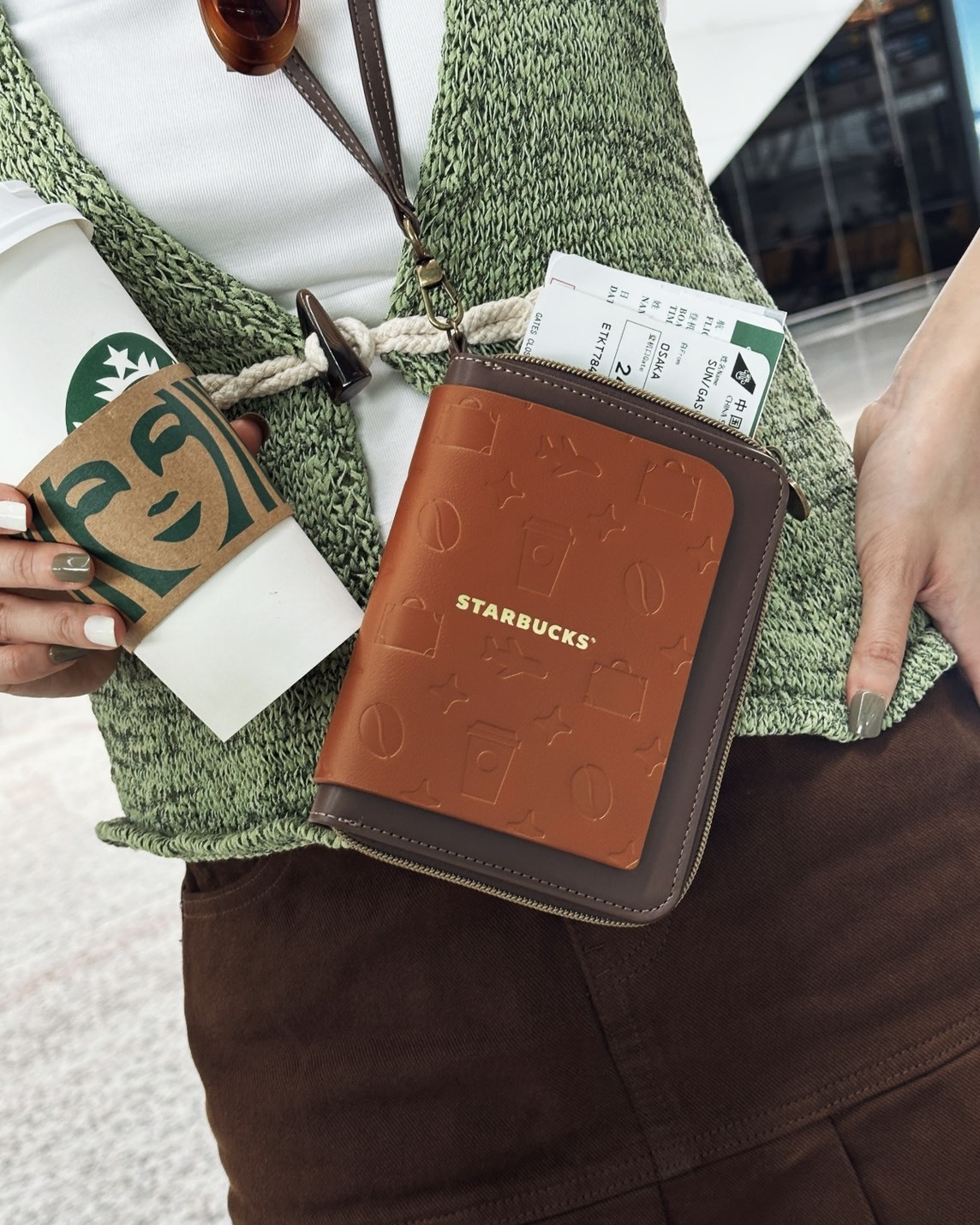 正版授權 STARBUCKS 星巴克 護照夾 多功能卡包證件套