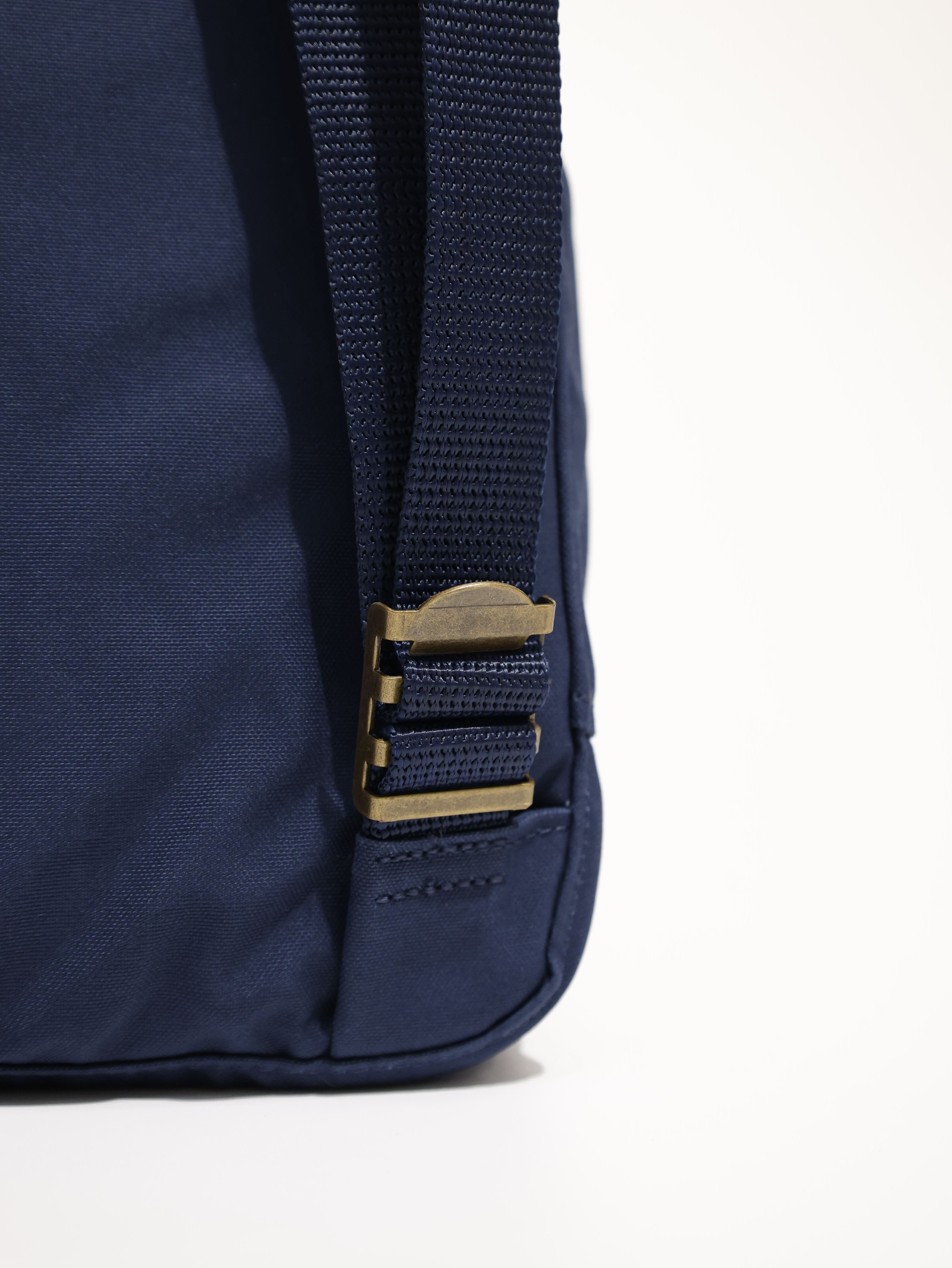 瑞典國民品牌 戶外品牌 運動機能 北歐皇室御用 FJALLRAVEN 小狐狸 Kanken No.2 後背包 皮革 空肯包 FR23565 書包 高級感 皮革點綴