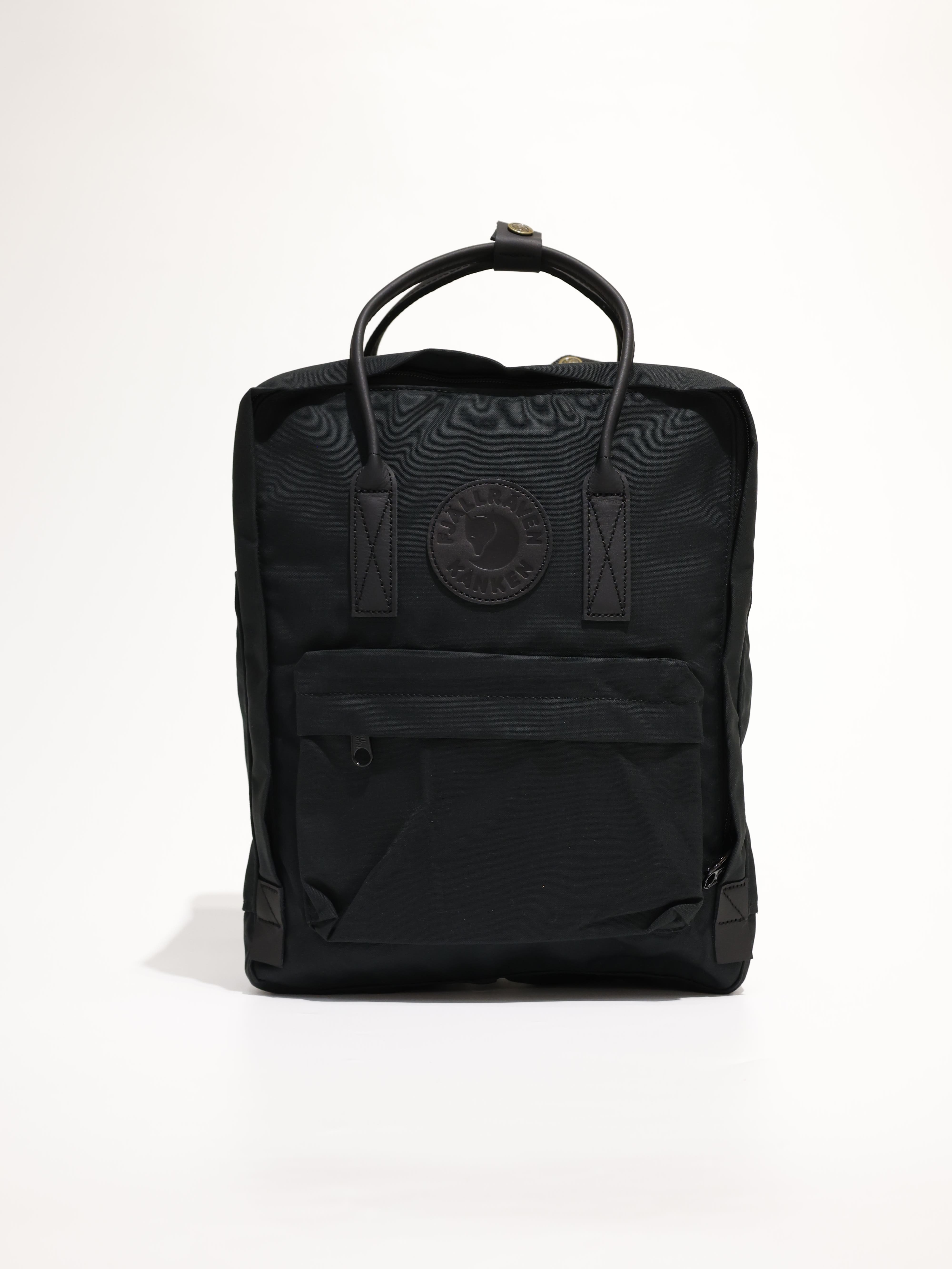 FJALLRAVEN 小狐狸 Kanken No.2 Black Edition 後背包 FR23567