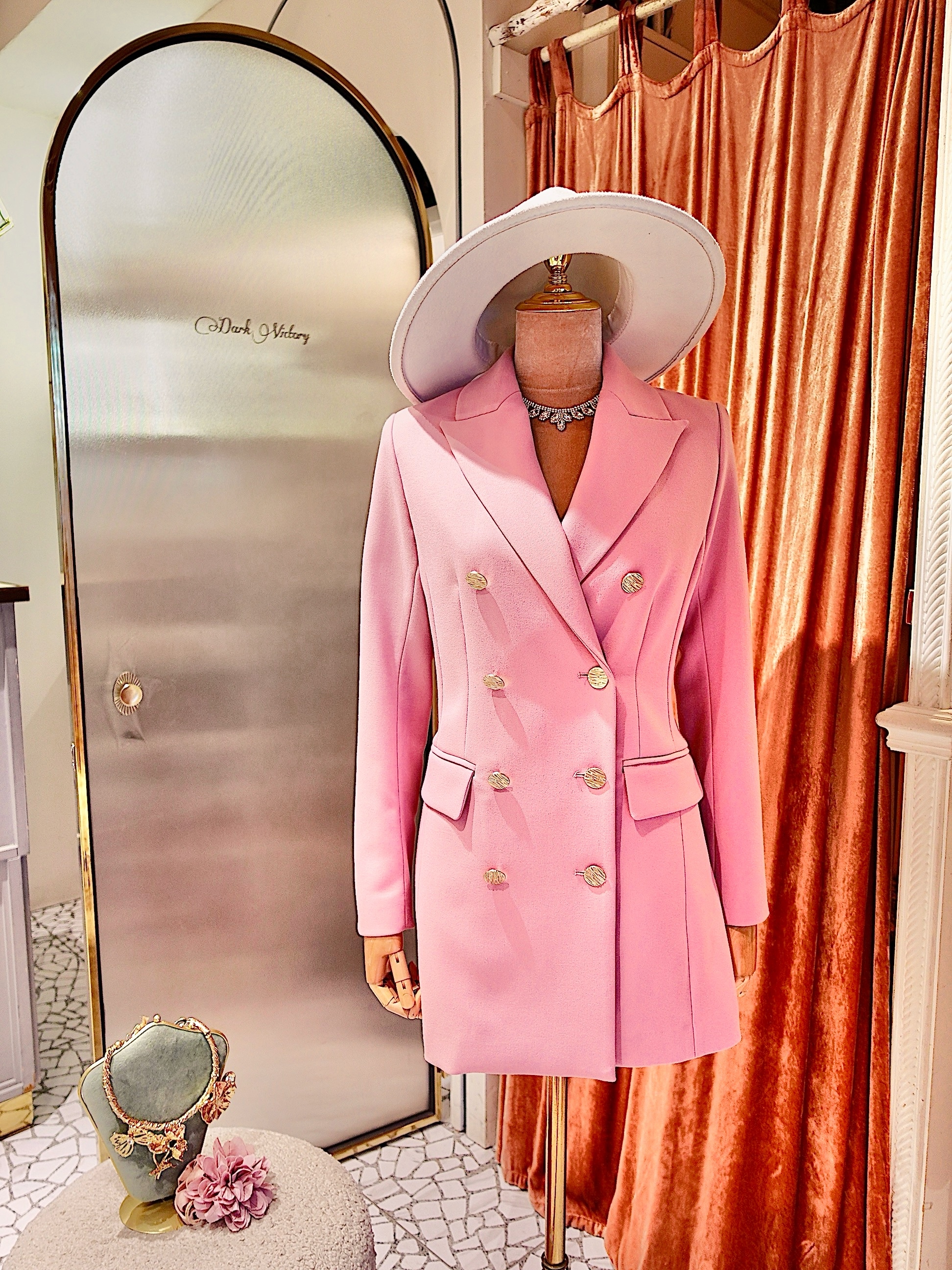 Baby Pink粉红色金釦西裝洋裝