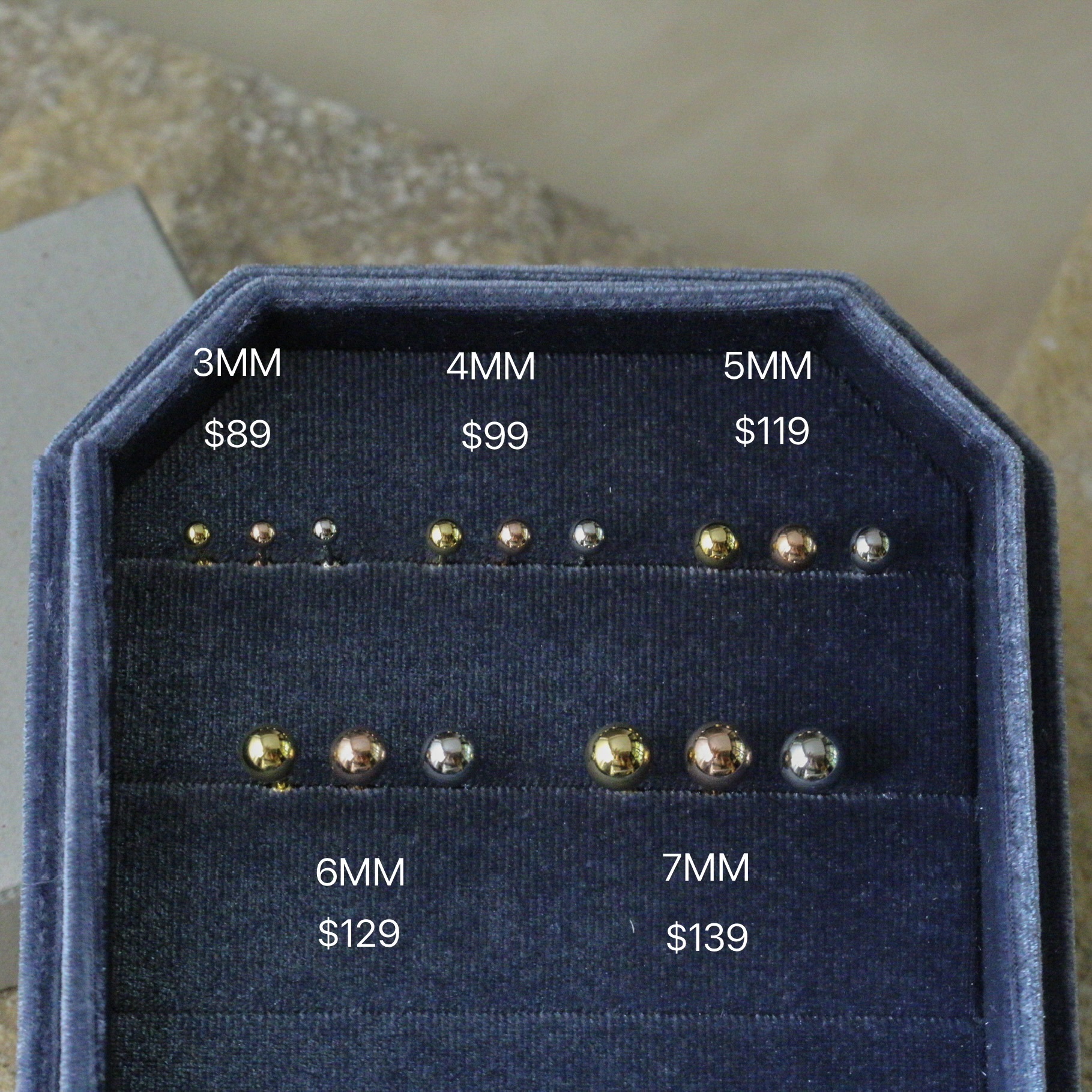 Sve9 (4MM光面波波鎖珠耳環）