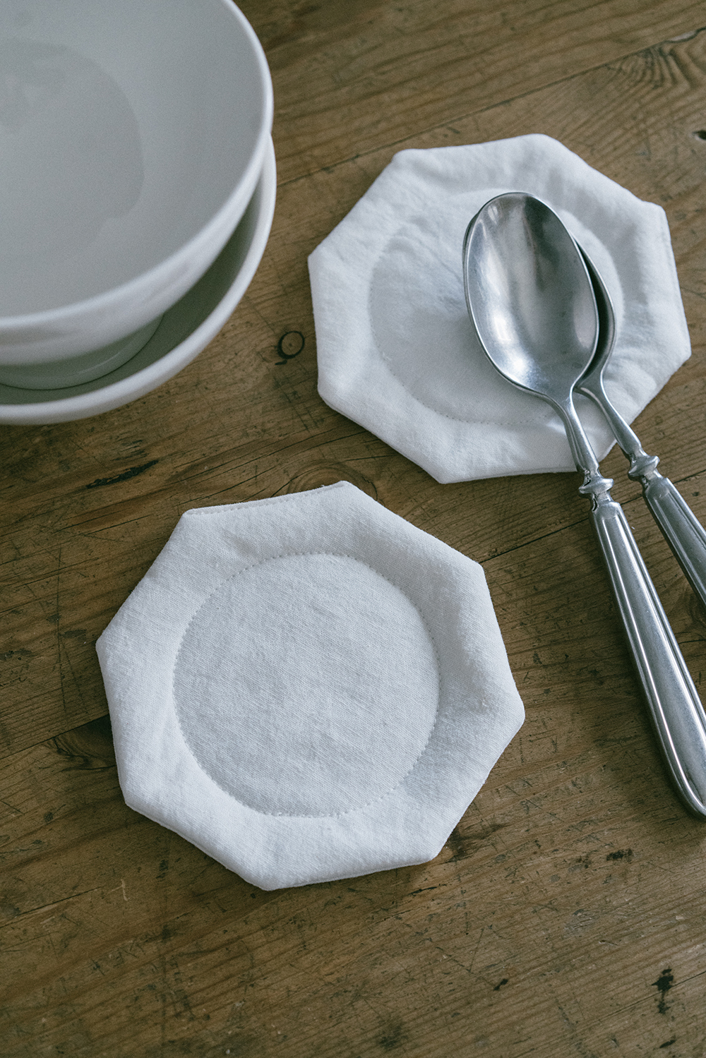 日本布作家宇佐美 Vermilion's GALLERY手工縫製珍珠白八角杯墊