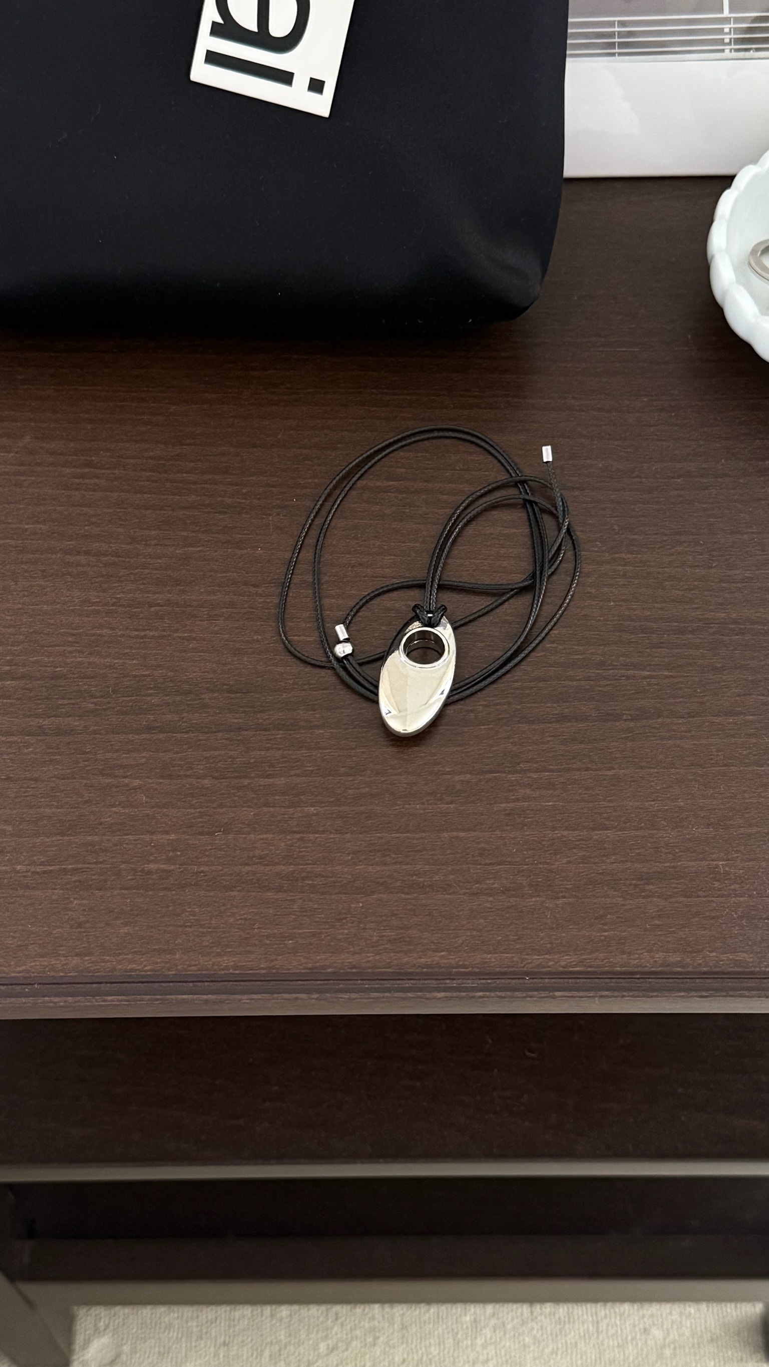 銀墜可調節皮革鏈