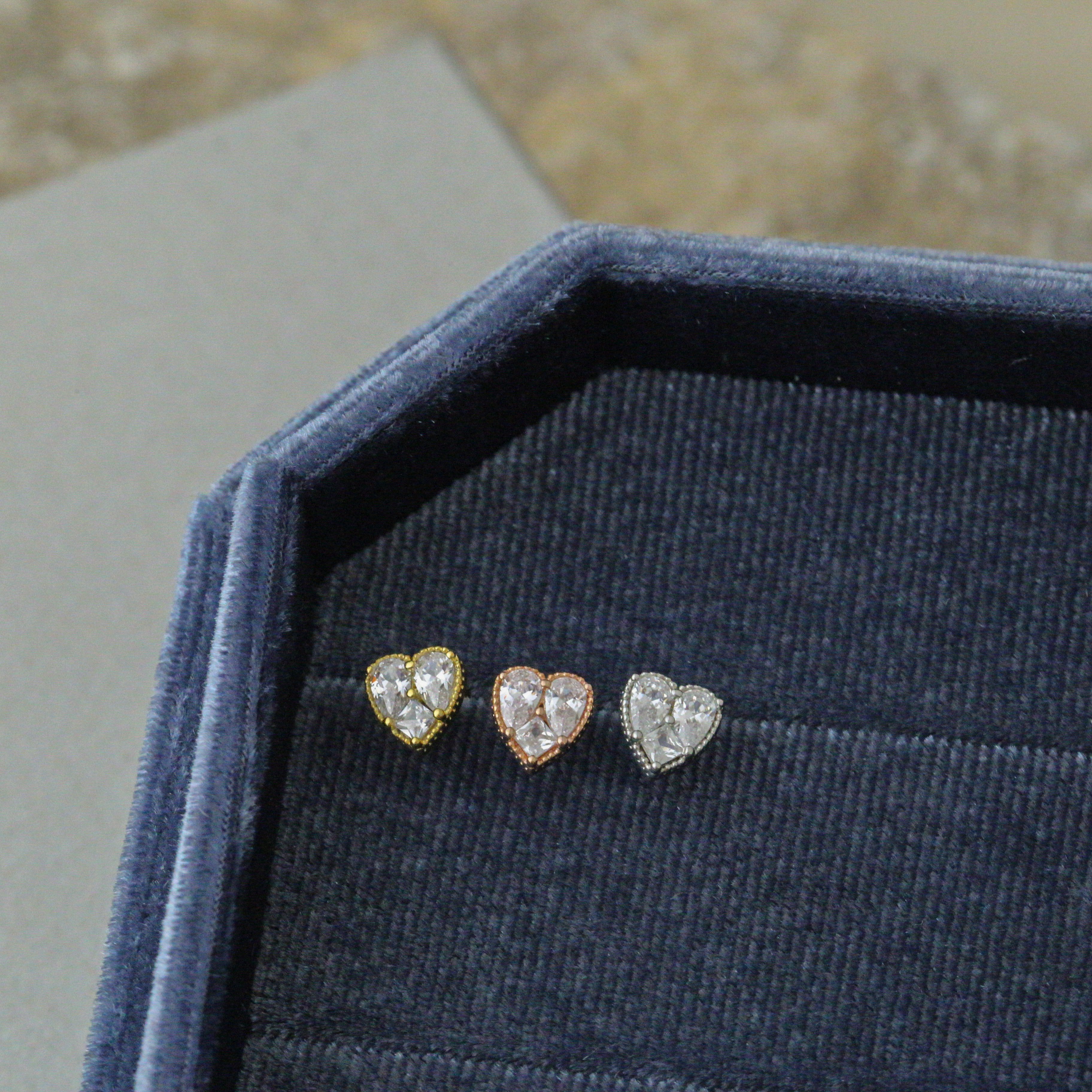 Sve11 (粉紅愛心鋯石、白色愛心鋯石鎖珠耳環)