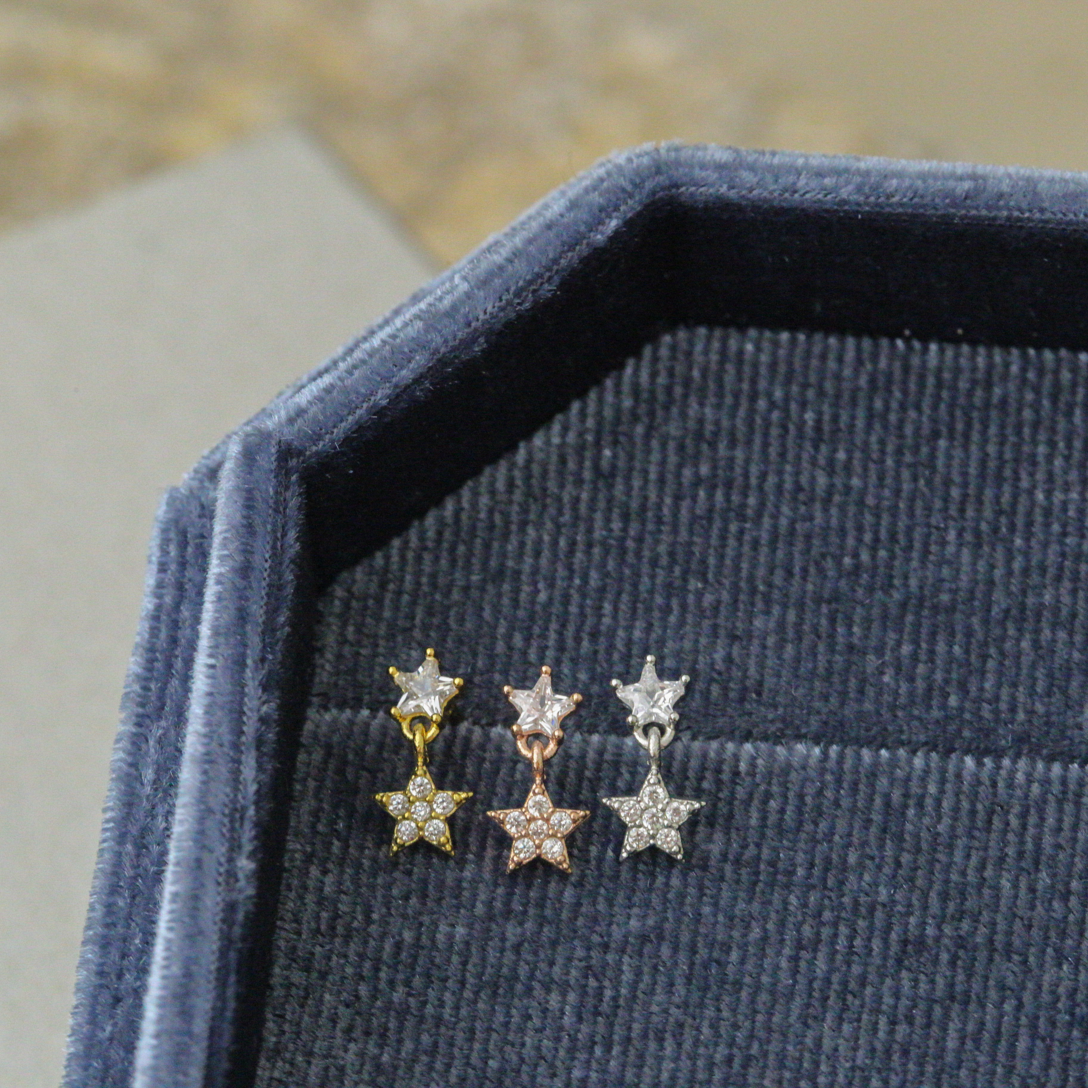 Sve12 (垂吊鋯石星星鎖珠耳環）