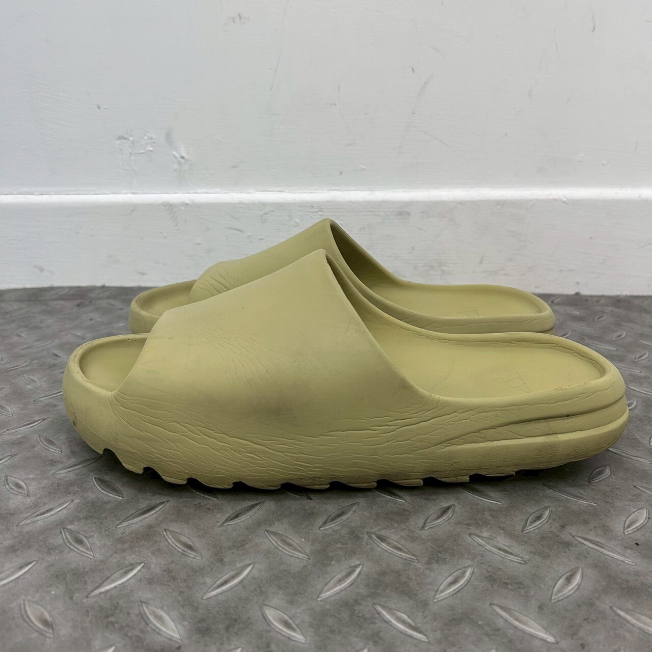 ADIDAS YEEZY SLIDE Resin SIZE 30CM
