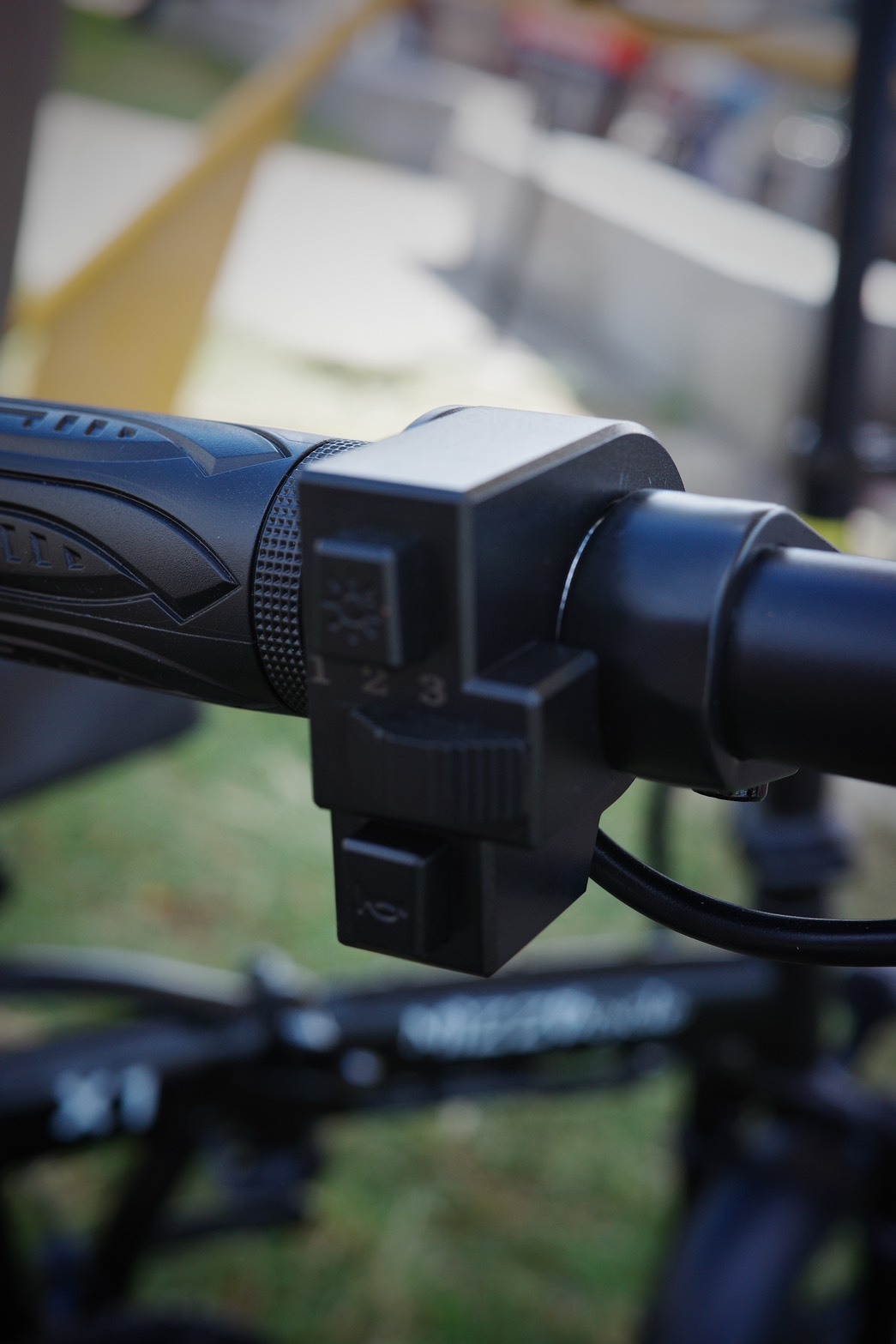 MIZZO WS X3｜14 吋電動摺疊腳踏車（中置液壓＋後四空氣減震｜25km/h)