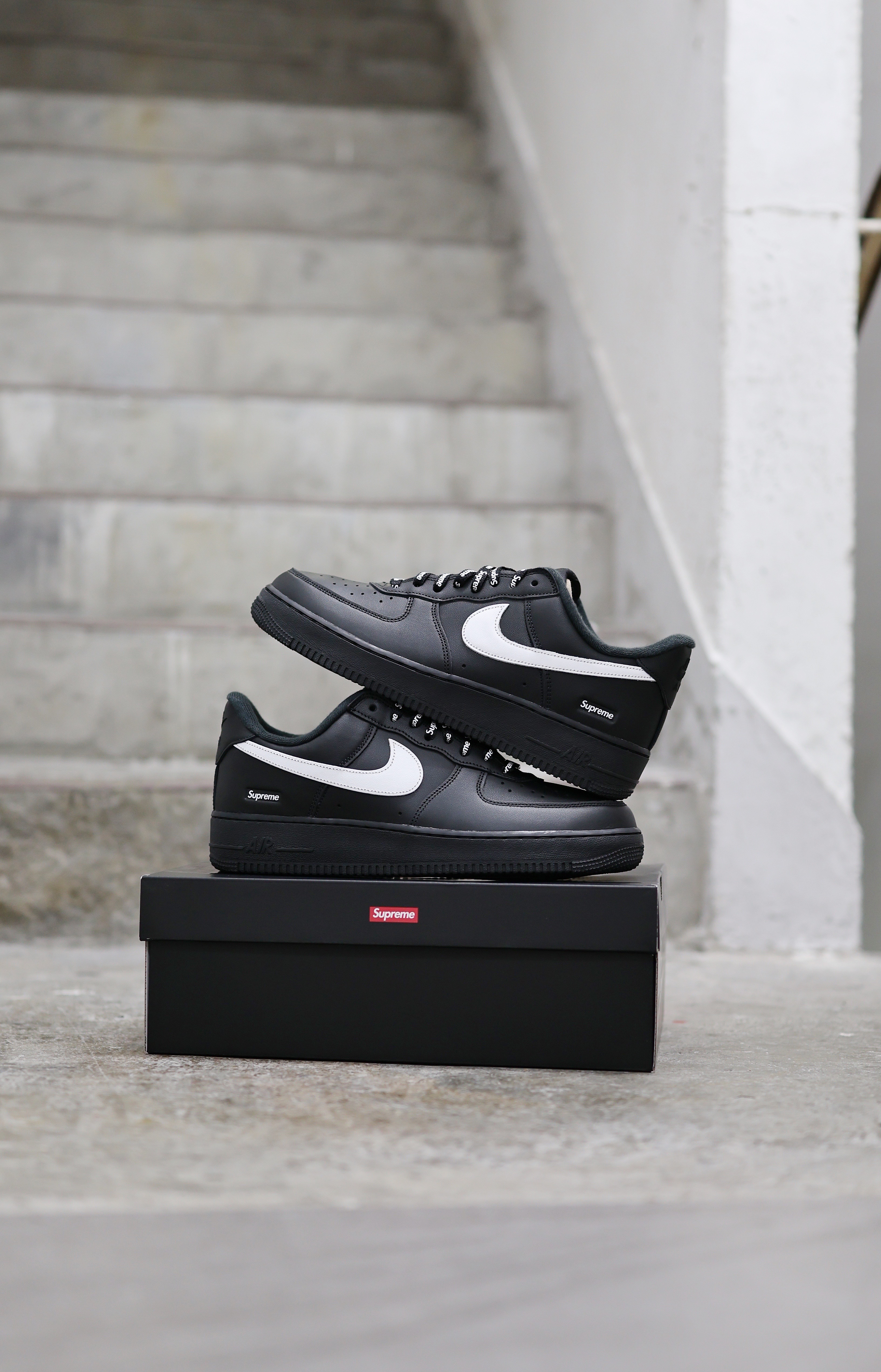 Supreme x Nike Air Force 1 Low Black White CU9225-002