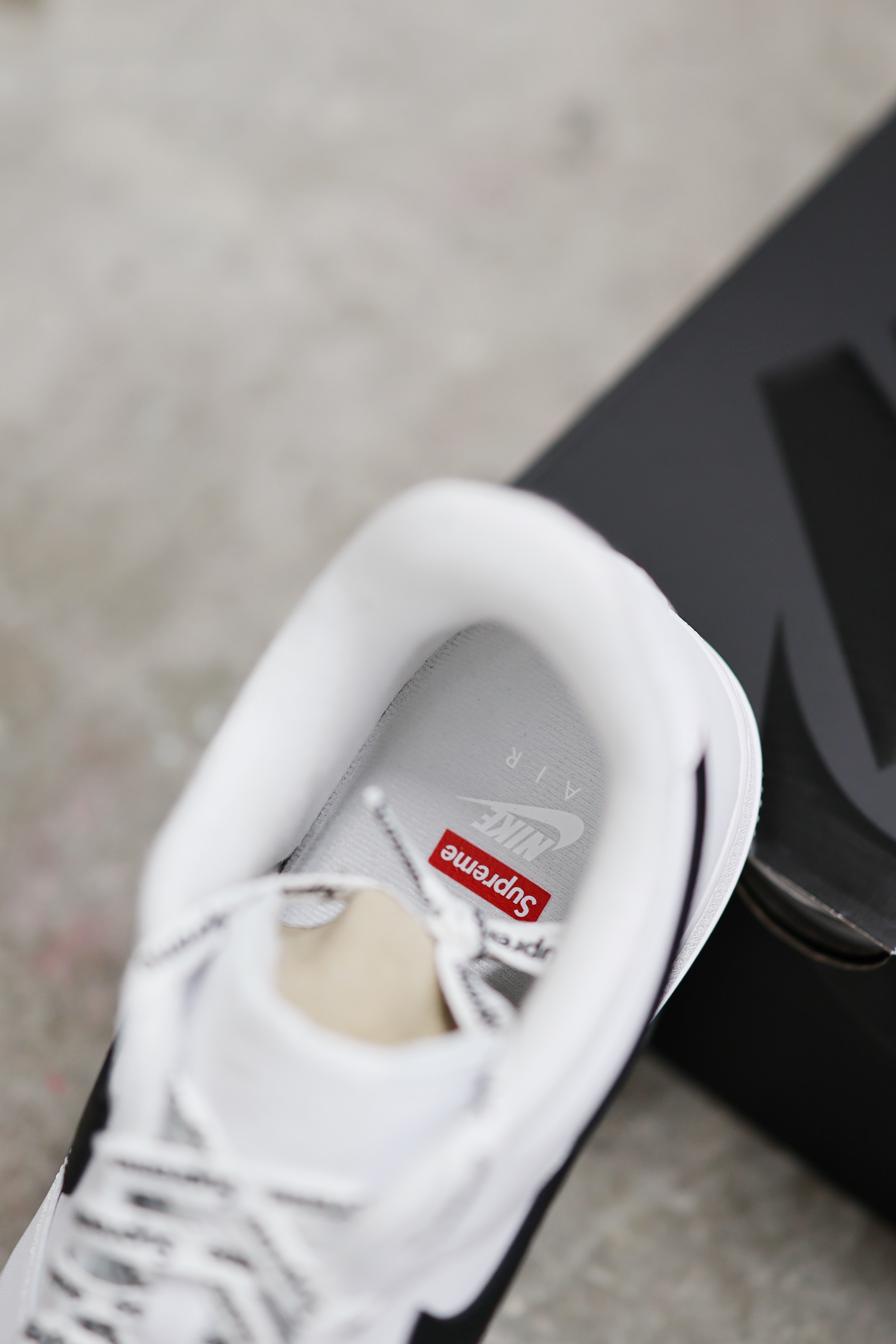 Supreme x Nike Air Force Low White Black CU9225-102