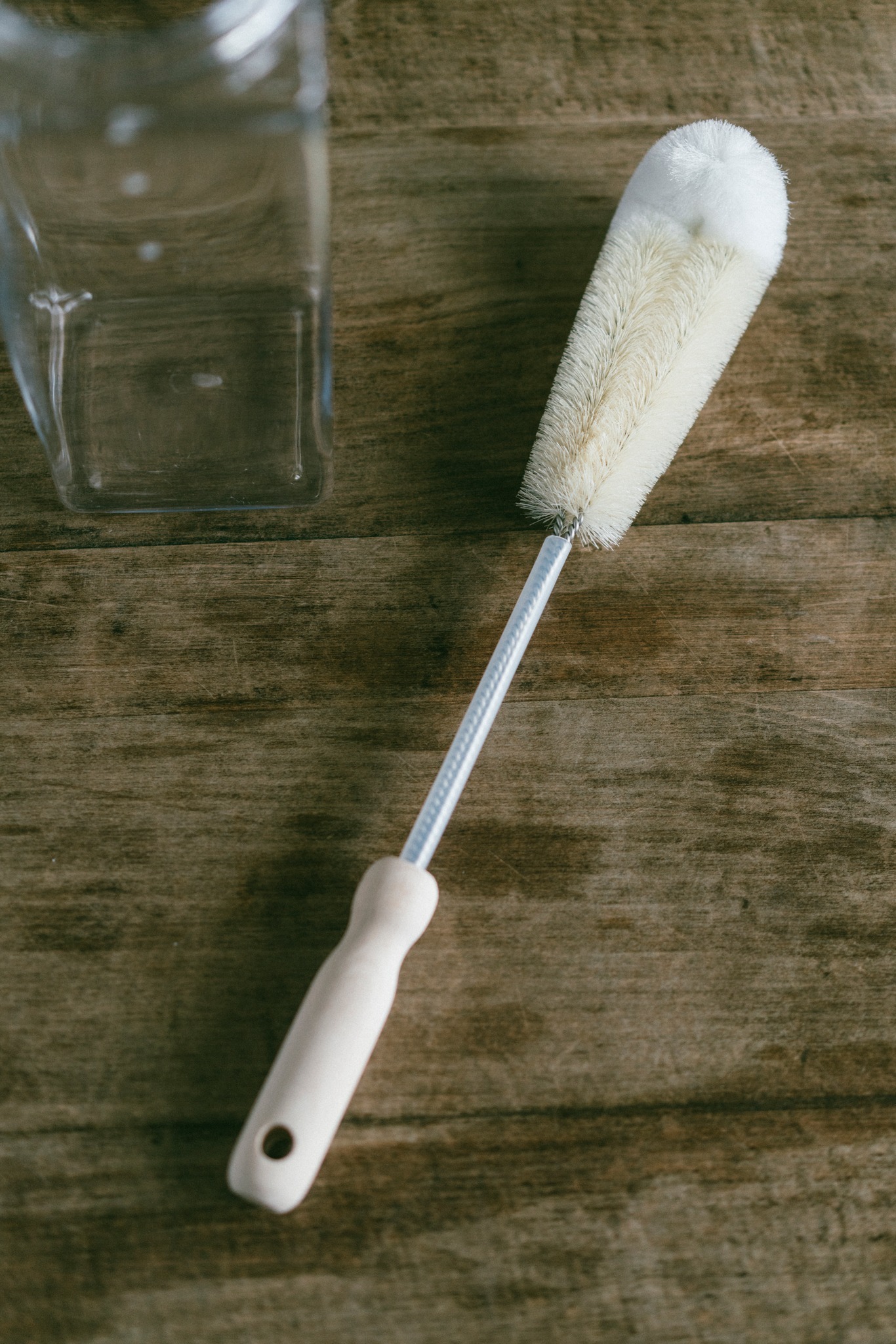 MARNA日本製長柄天然豬鬃軟毛深型直角瓶刷／杯刷