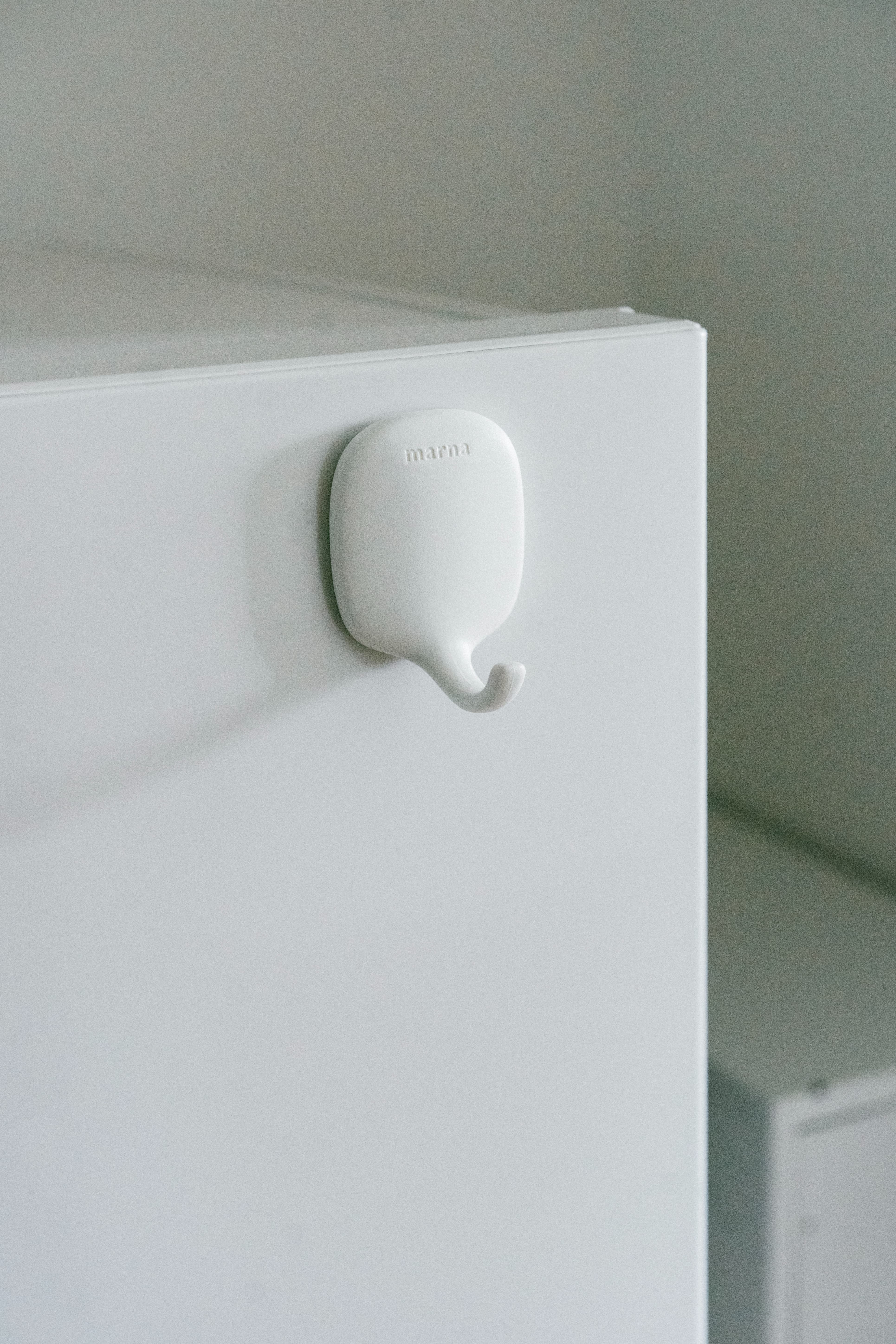 MARNA磁吸式淨白掛鉤