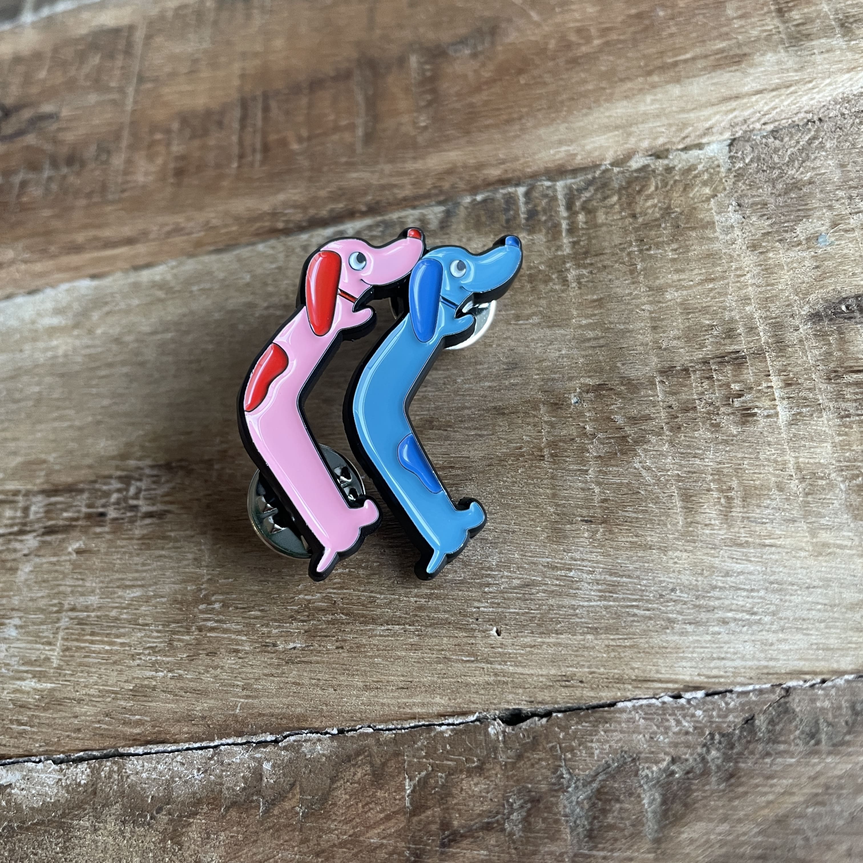 狗狗的「ㄍ」/銅烤漆金屬徽章/注音符號系列