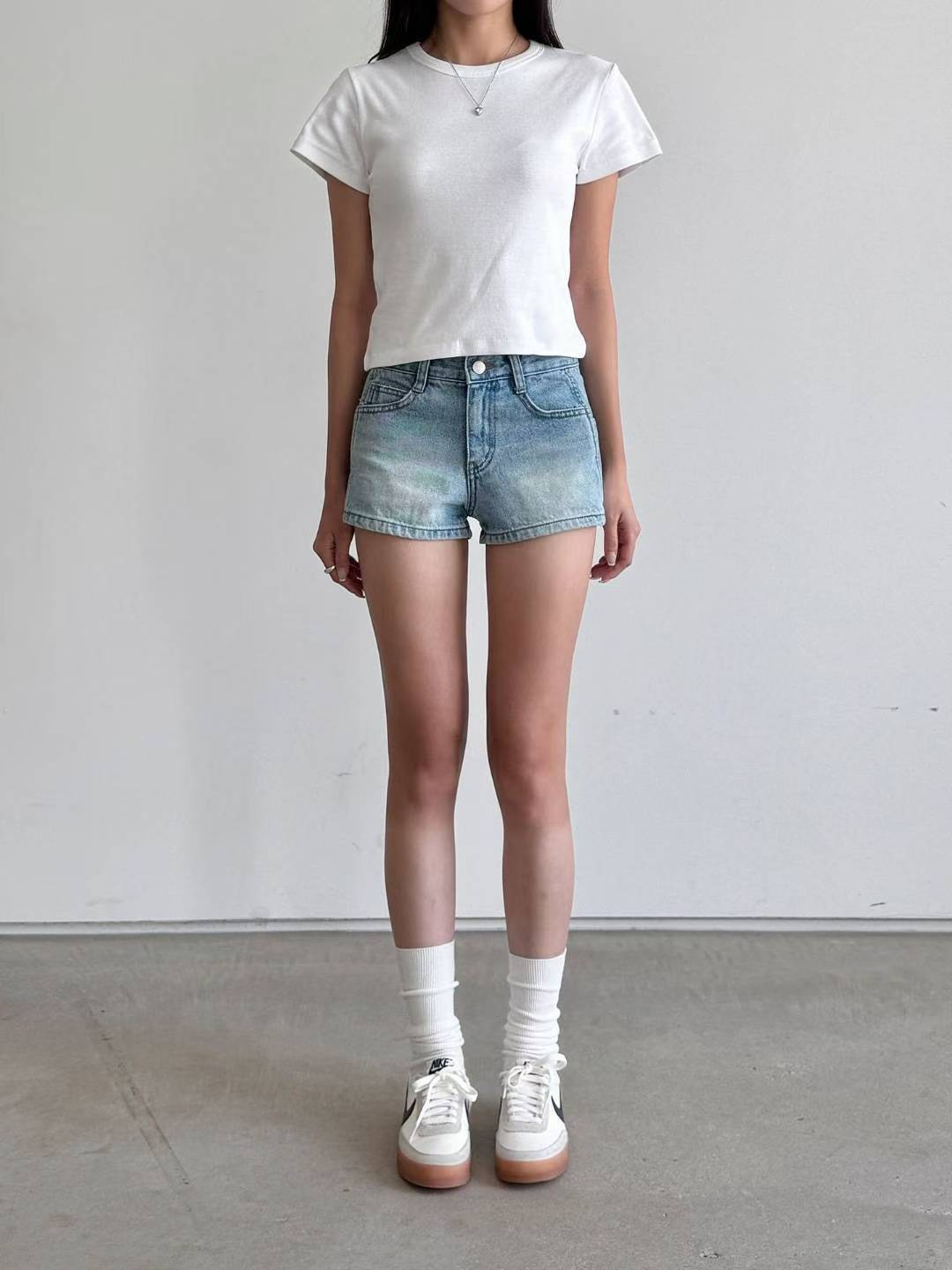 8824側豎口袋牛仔短褲