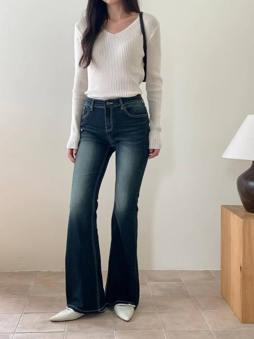 956低腰刷白長腿喇叭褲