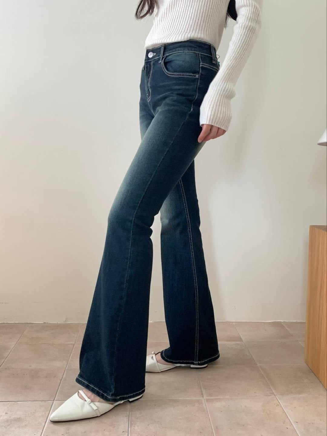 956低腰刷白長腿喇叭褲