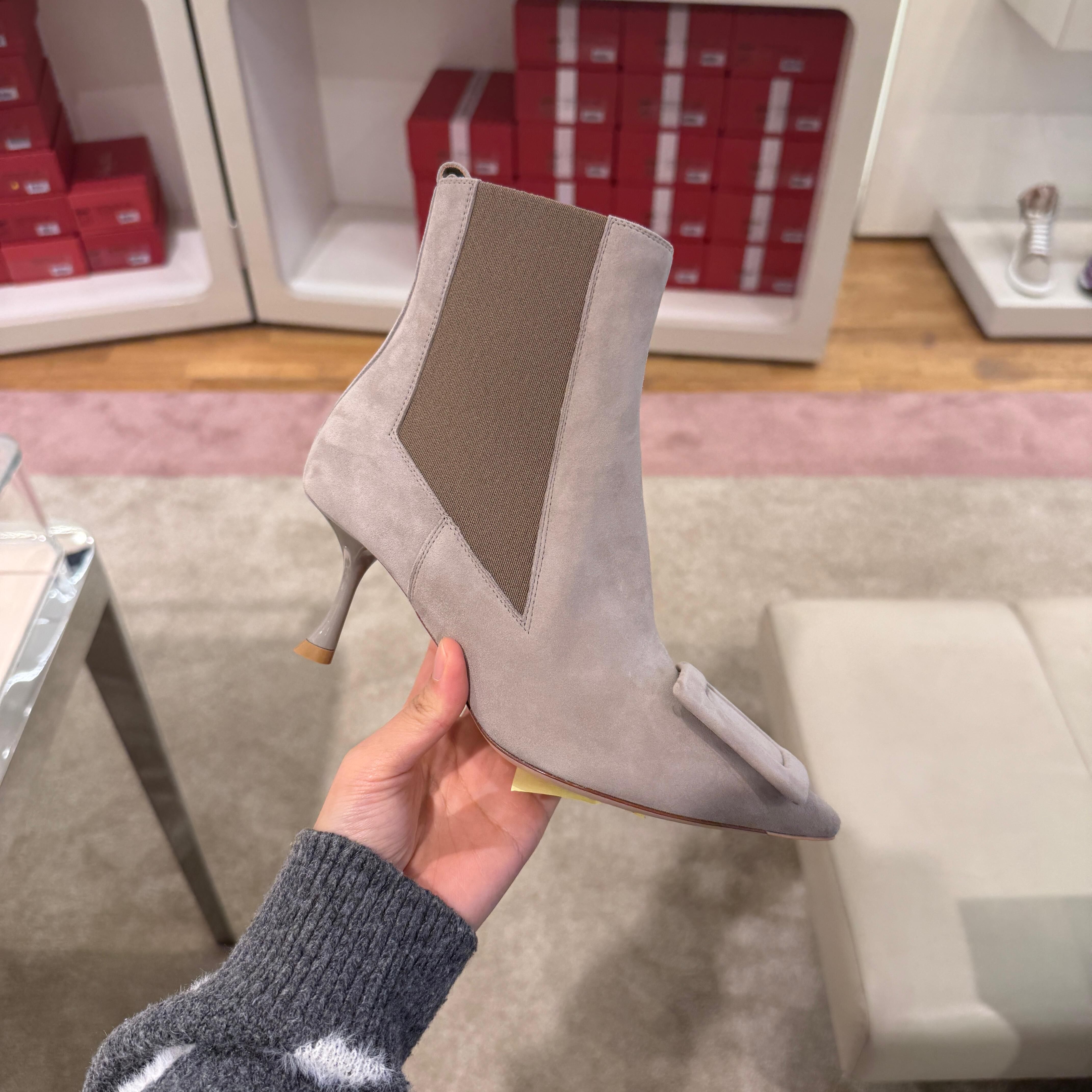 Roger Vivier RV Viv' in The City suede Boots Beige