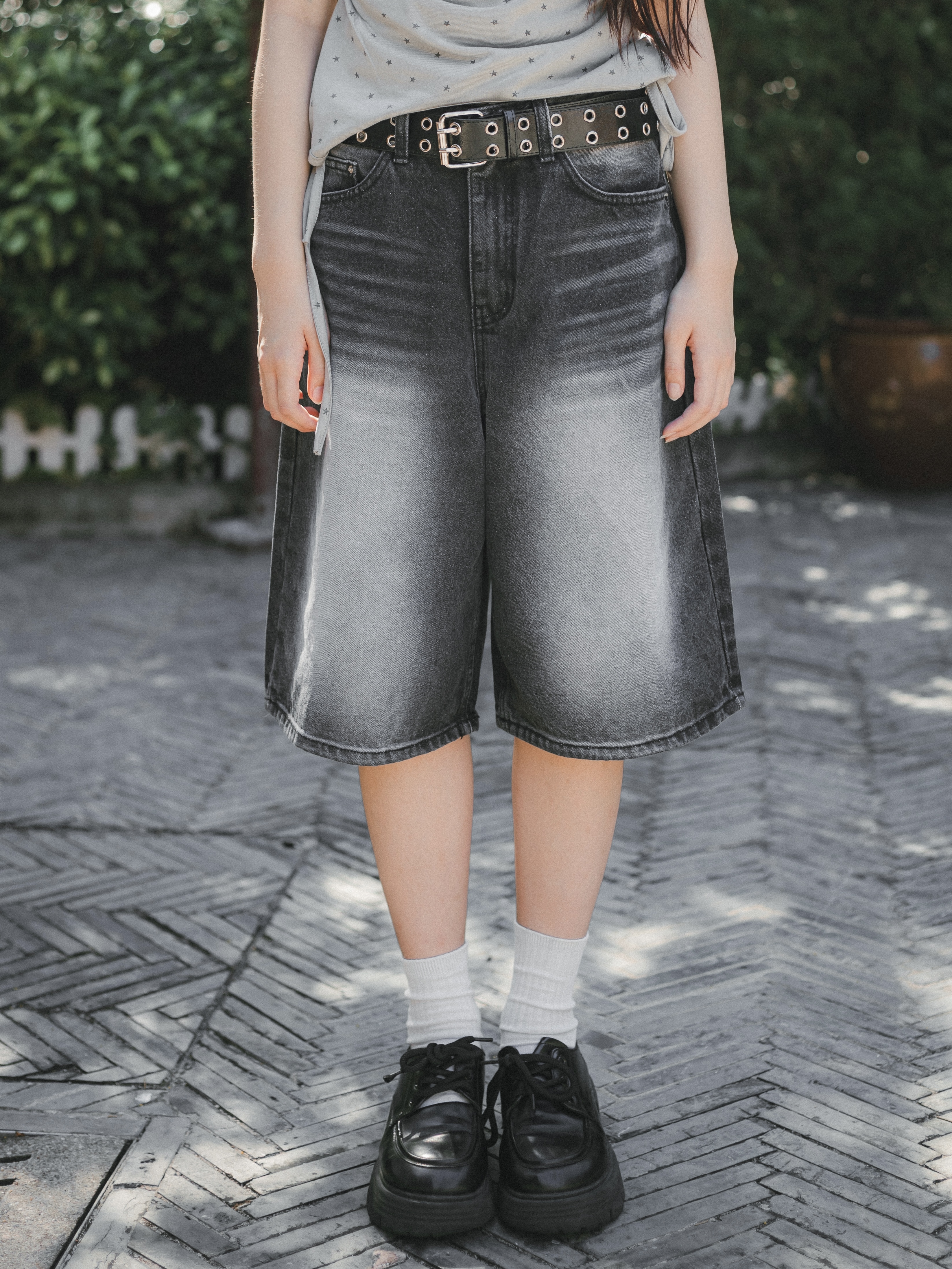 Black Denim Washed Knee Length Pants