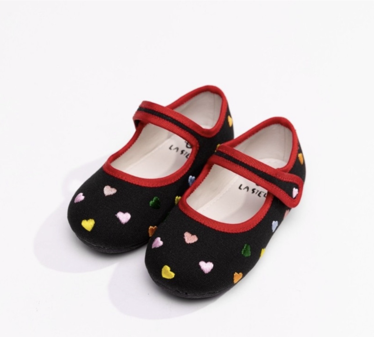La Stella Heart Embroidery Shoes
