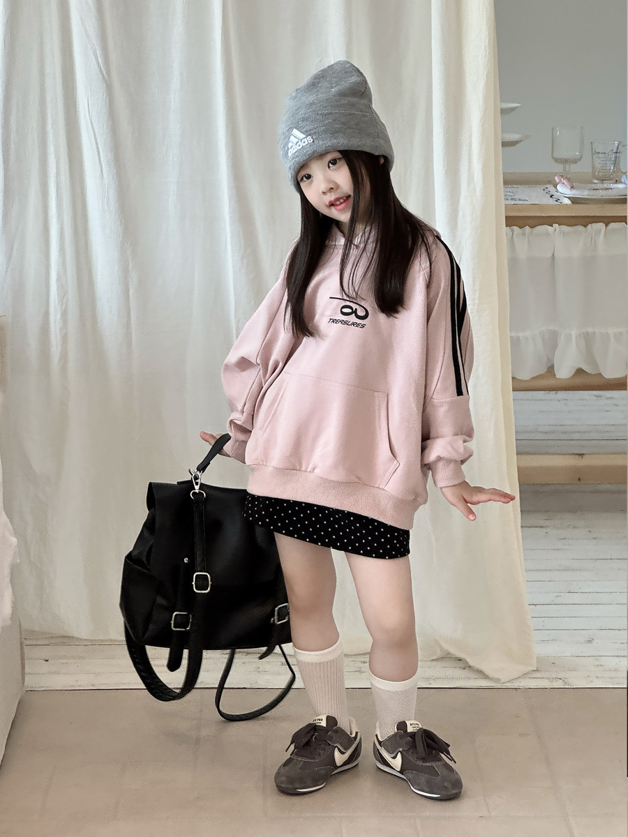 美式字母連帽上衣