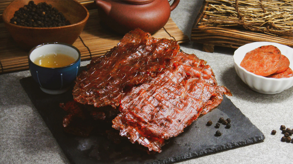 巧食家薄片豬肉乾：選用當日溫體豬肉慢火烘焙