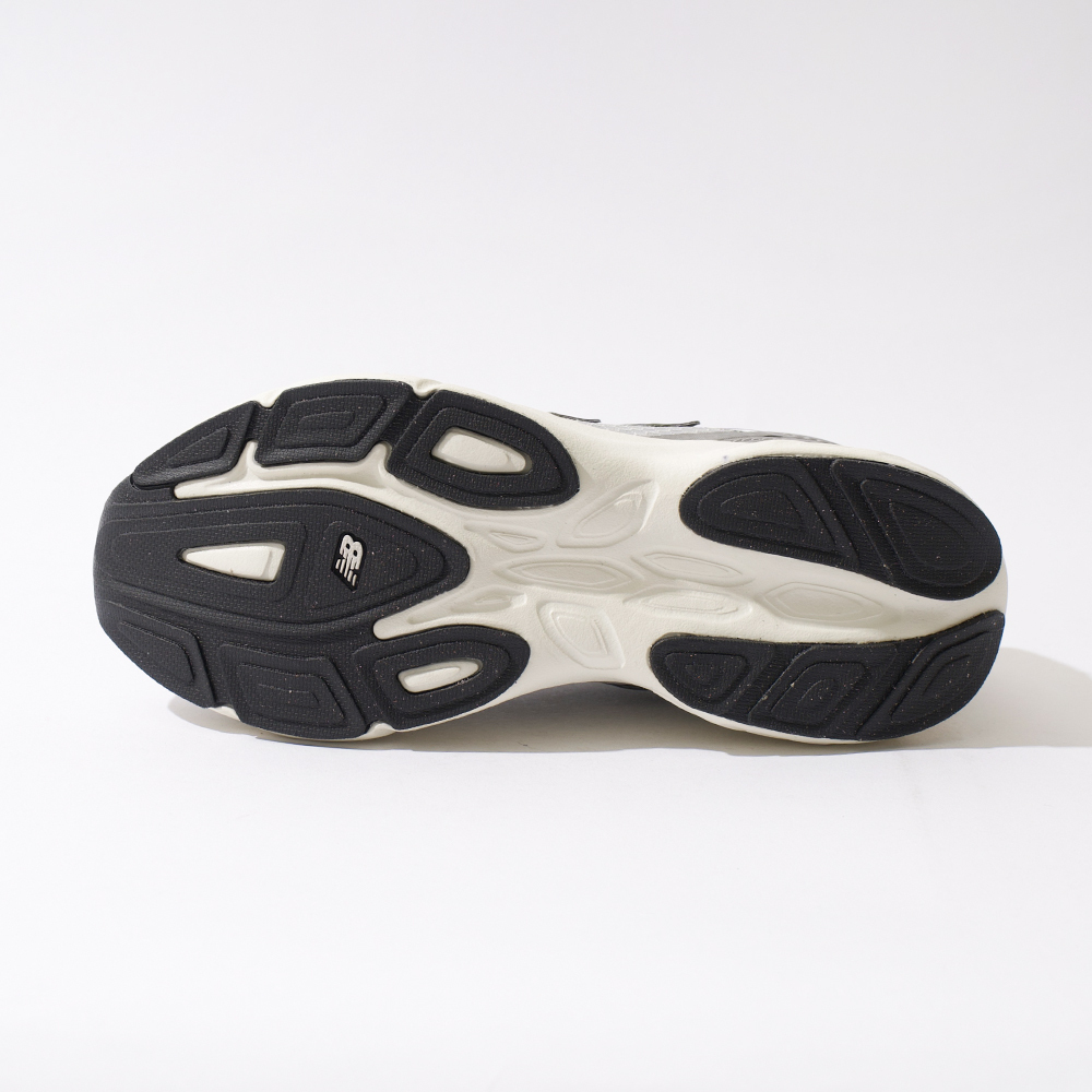 New Balance Fresh Foam Amaste 女鞋 黑銀色 寬楦 緩震 運動 慢跑鞋 WAMASMK1