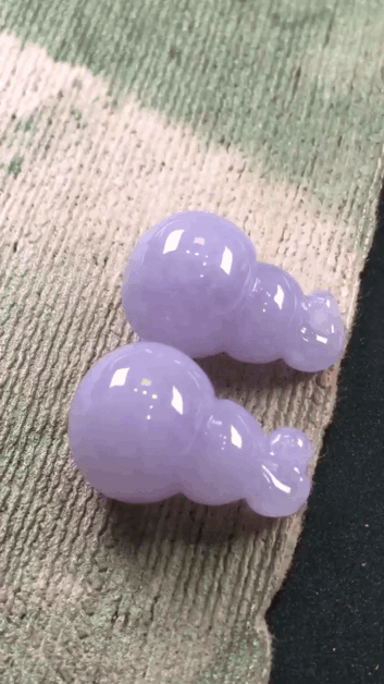 911345 翡翠葫蘆一對