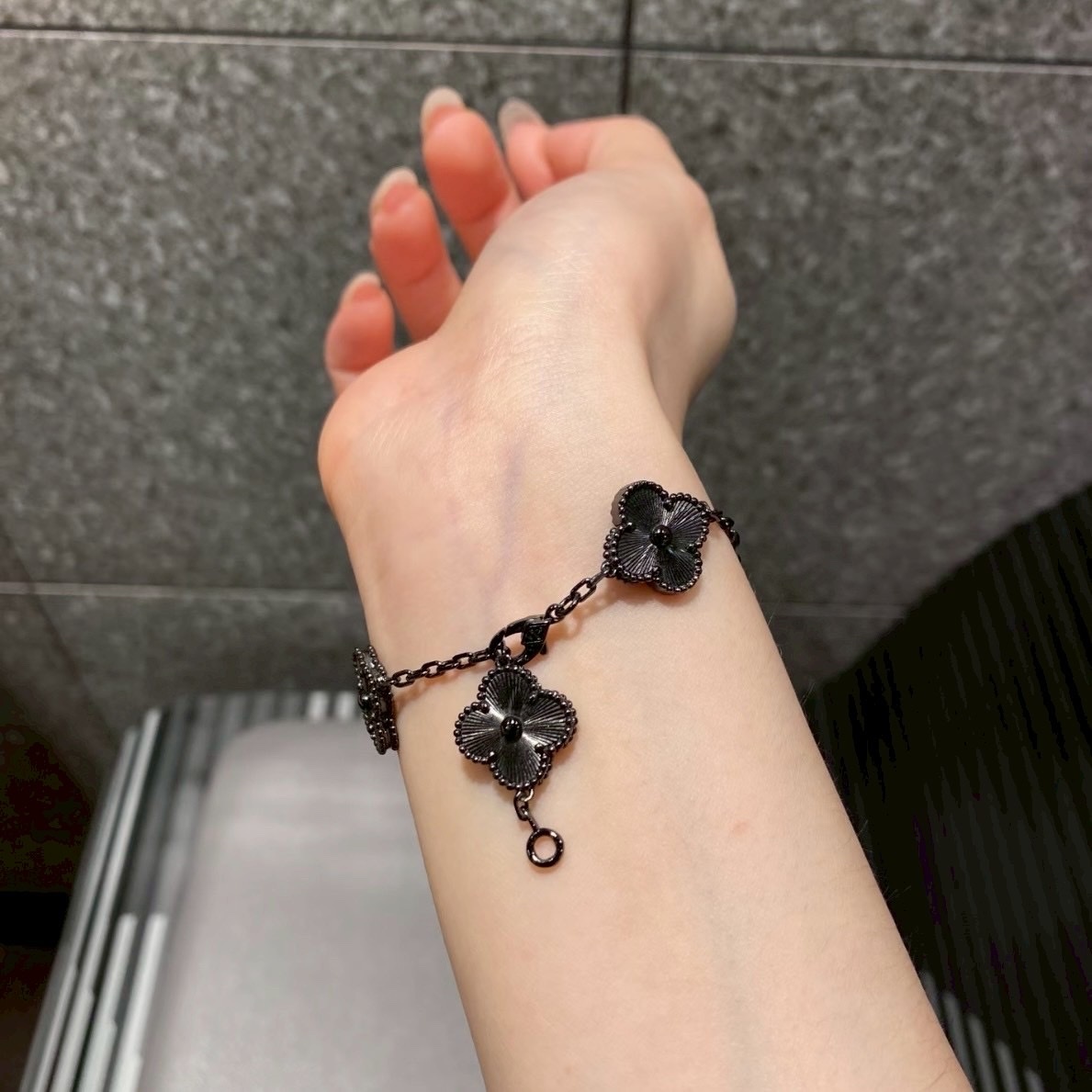 18k”黑武士激光鐳射中號四葉草”高奢定製手鍊