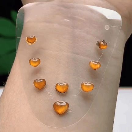 911355 翡翠黃翡愛心一手