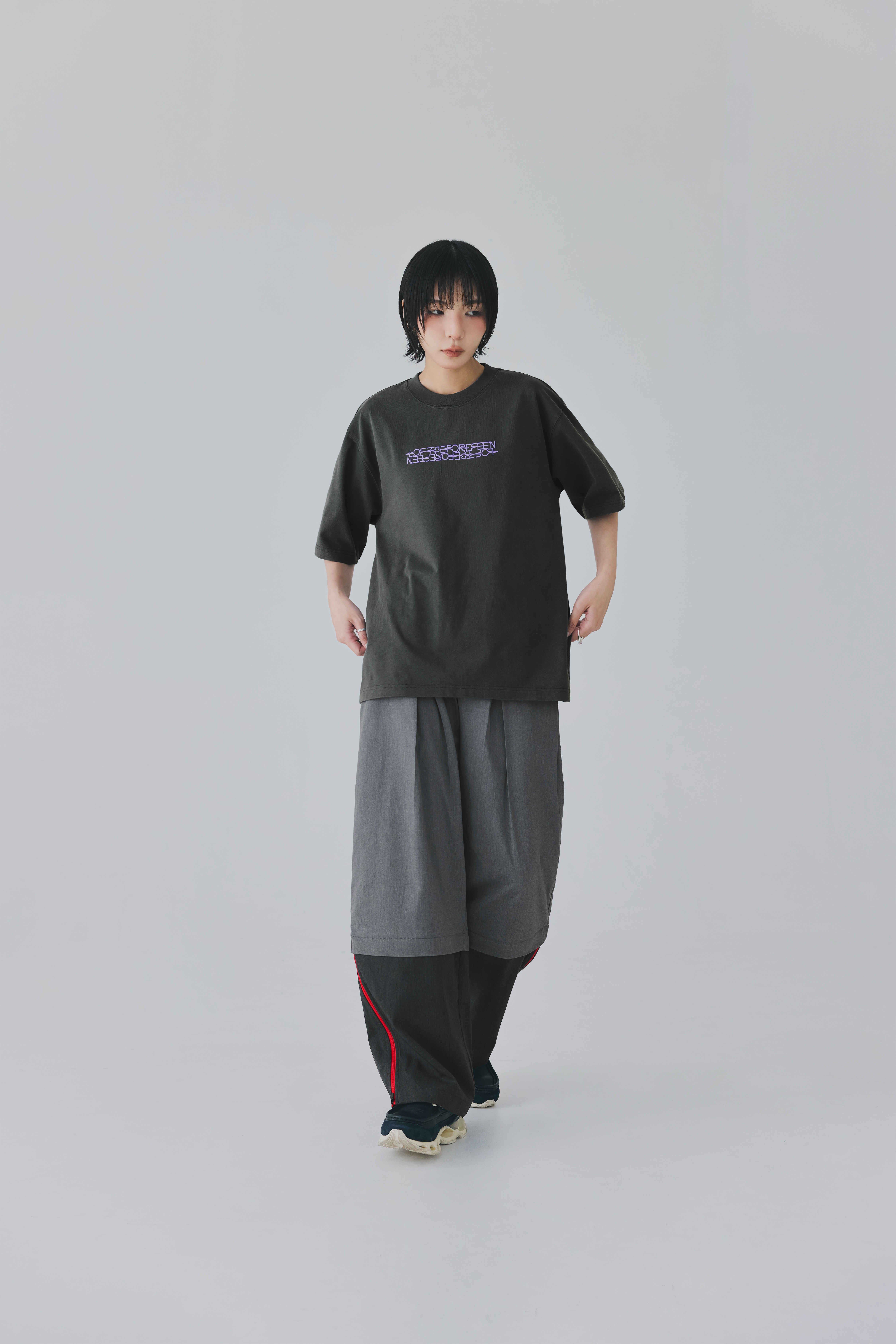 Abyss Echo Tee｜Dark Gray