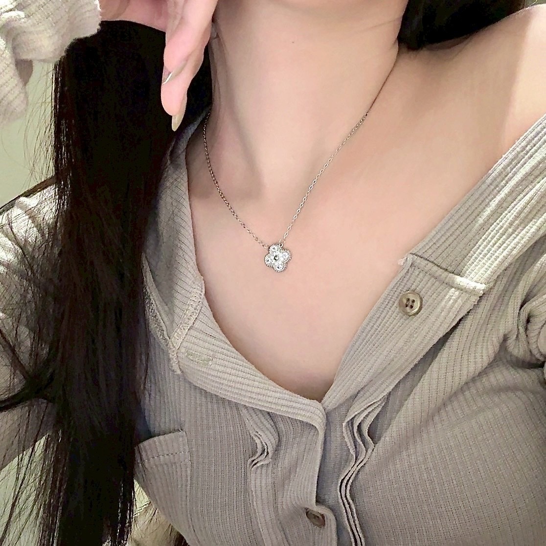 Gy’s925 滿天星鑽高奢華四葉草”單花項鍊