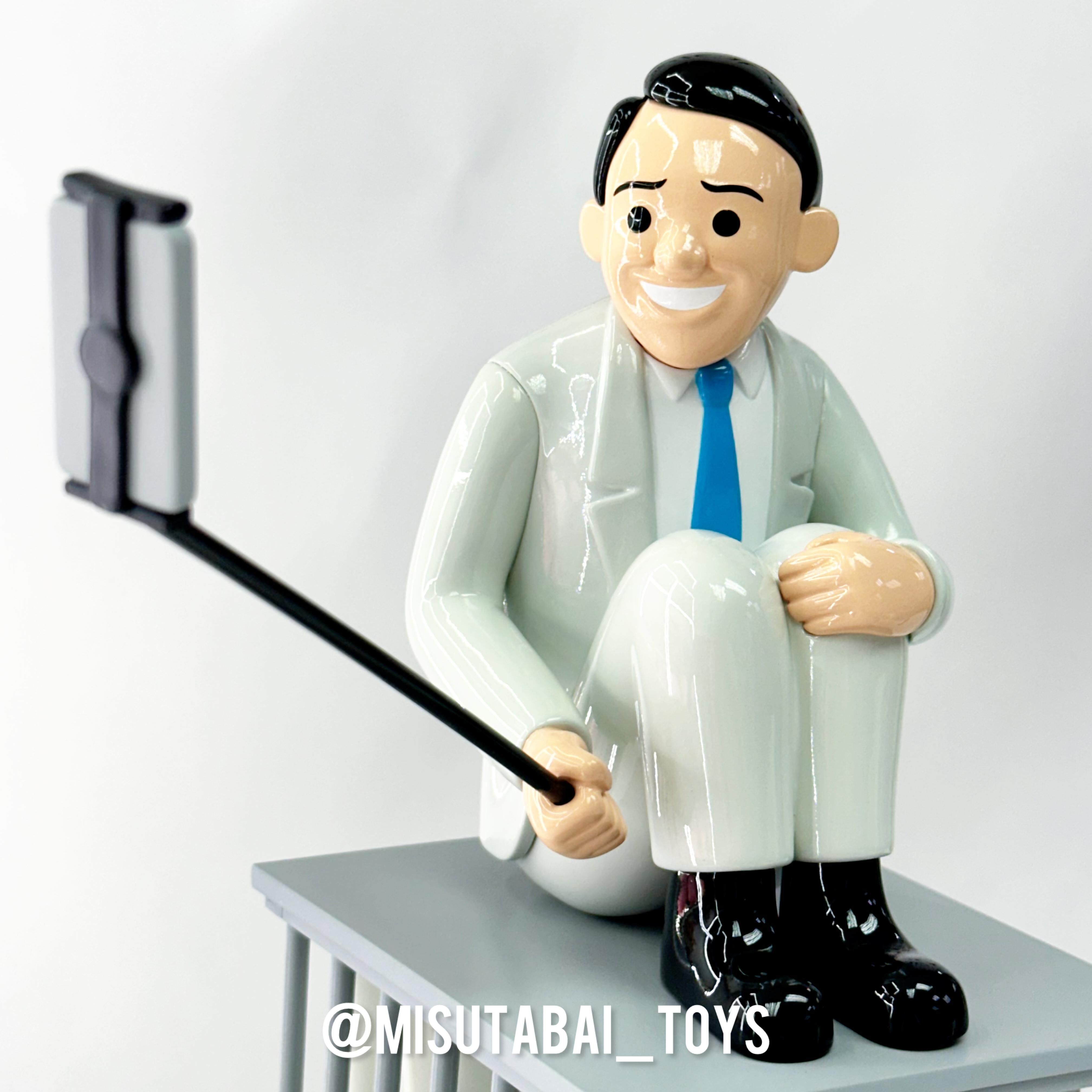 JOAN CORNELLÀ - Cageman